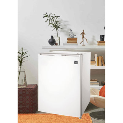 RCA 2.6 Cu. Ft. Top Freezer Mini Fridge Refrigerator/Freezer, White (For Parts)