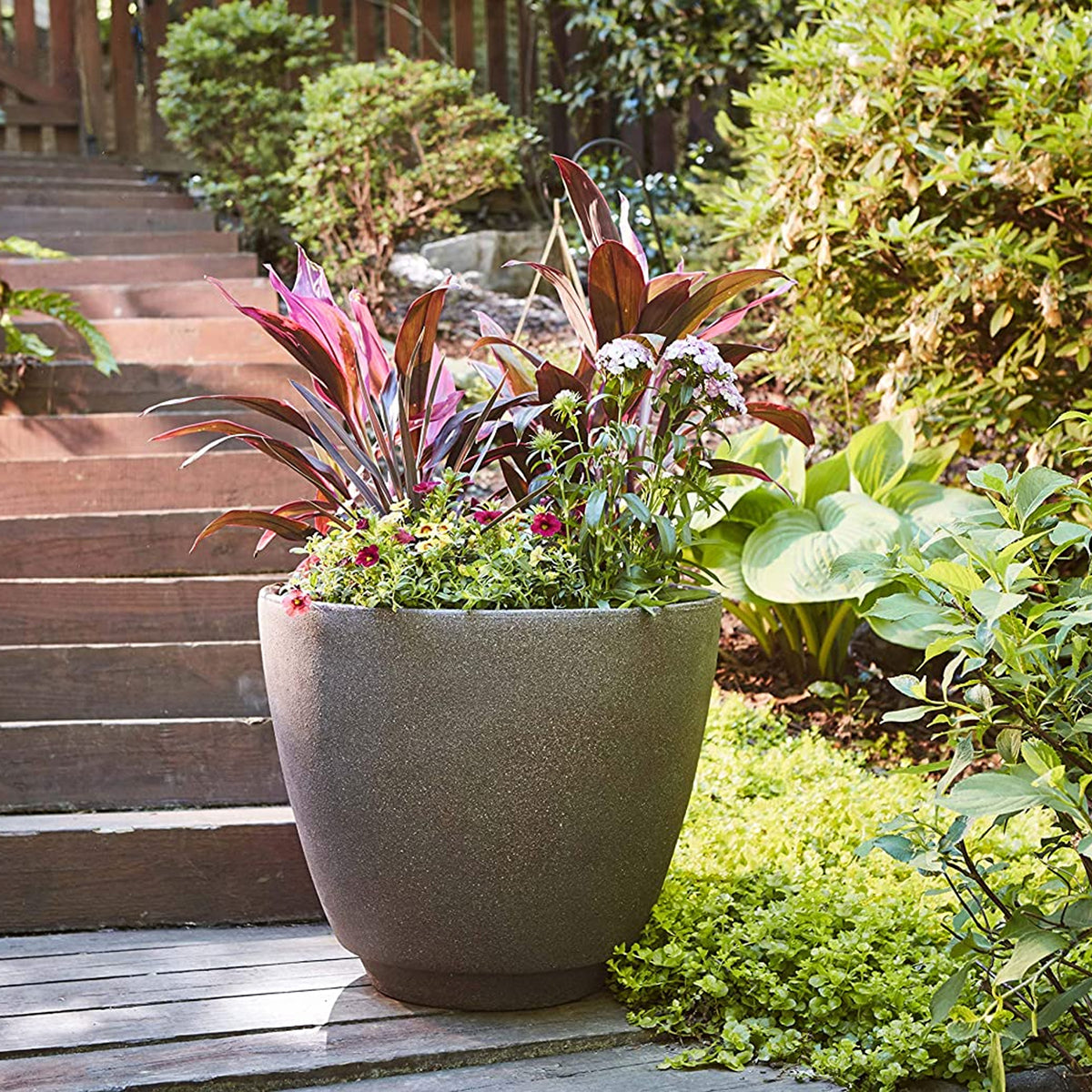 Southern Patio Metro 20 Inch Diameter Brown Resin Outdoor Planter Urn (Open Box)