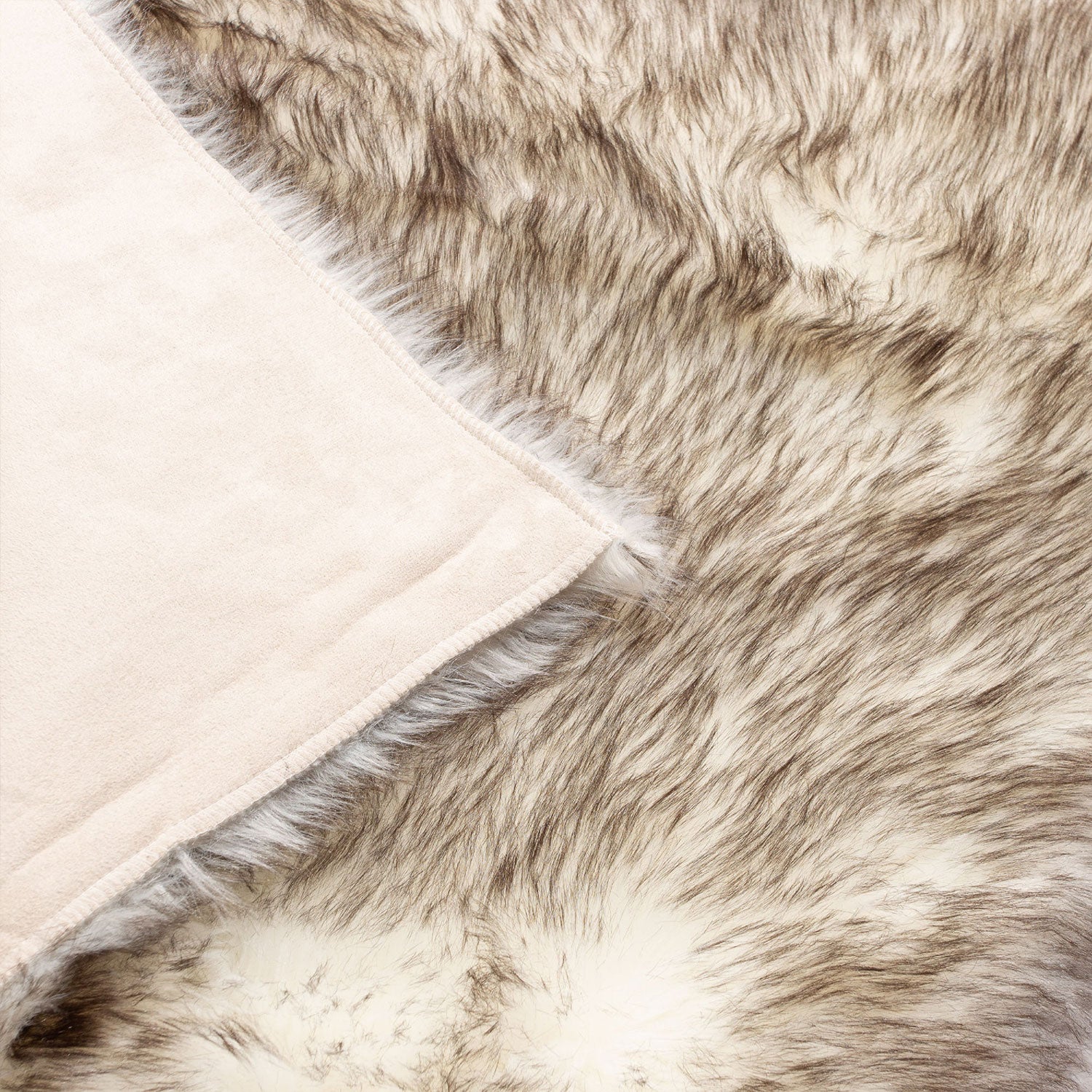 Super Area Rugs Super Soft and Warm Faux Fur 4 x 6 Foot Decorative Shag Area Rug