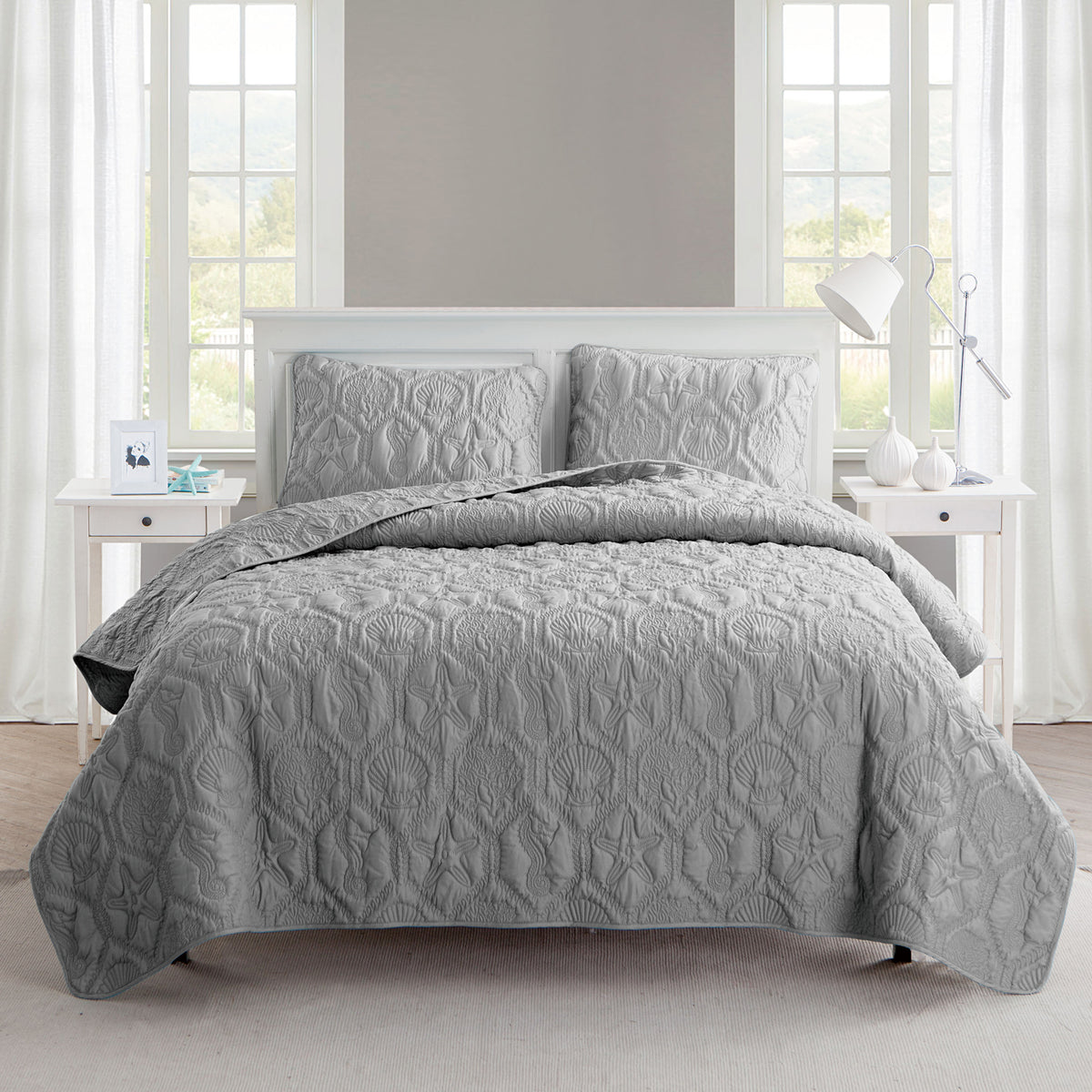 VCNY Home Shore Gray 3 Piece Bed Quilt and 2 Pillow Shams Set, King (Open Box)