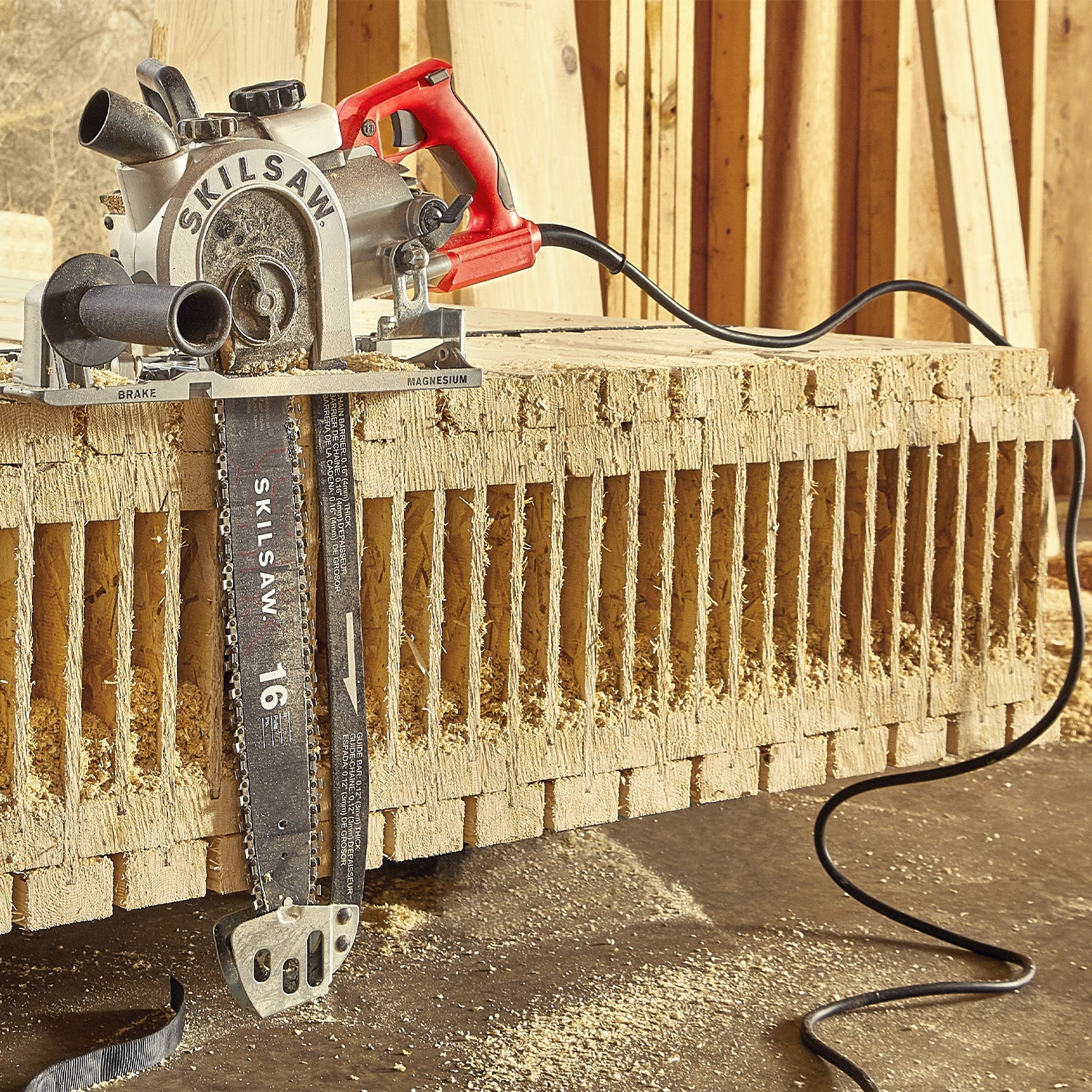 SKILSAW 16 Inch Heavy Duty Worm Drive SAWSQUATCH Carpentry Chainsaw (Open Box)