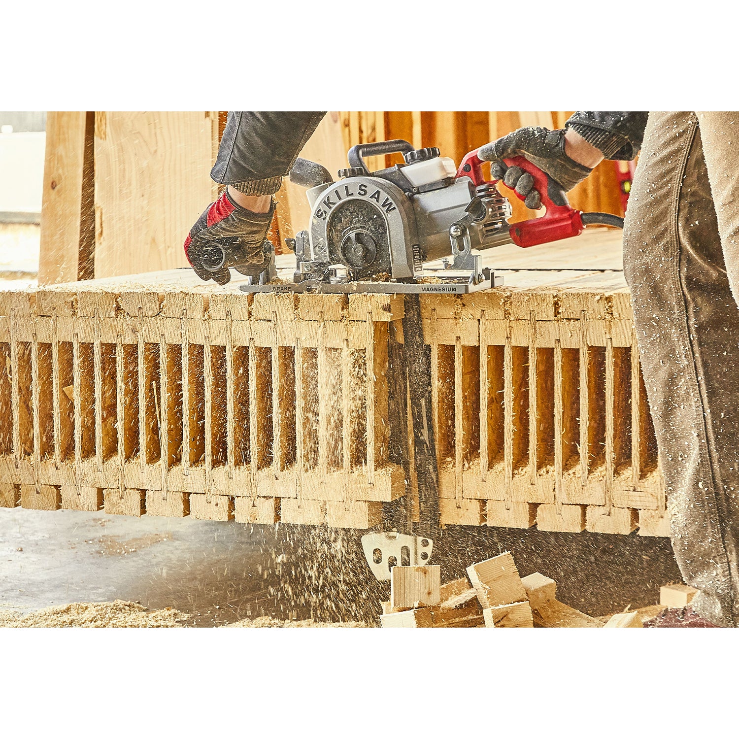 SKILSAW 16 Inch Heavy Duty Worm Drive SAWSQUATCH Carpentry Chainsaw (Open Box)