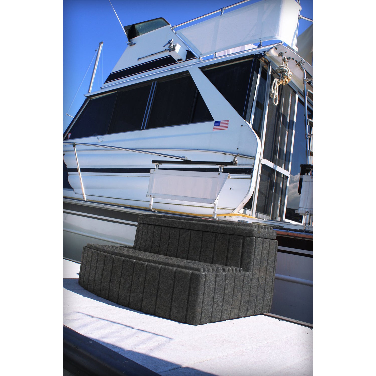 Good Ideas Sora Steps Lightweight Outdoor & Indoor Storage Step, Dark Granite - VMInnovations