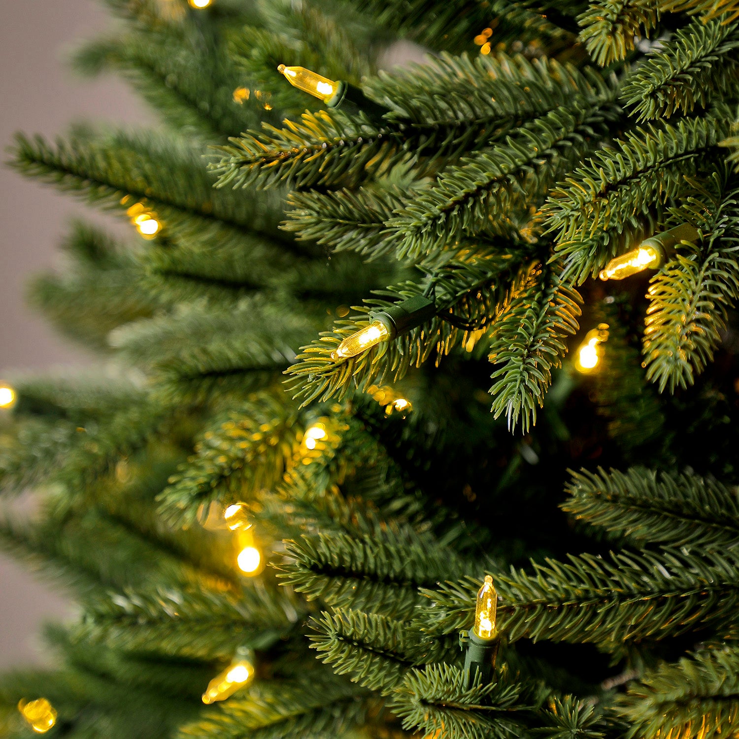 Evergreen Classics 7.5 Foot Christmas Tree, 700 Multicolored LEDs (For Parts) - VMInnovations