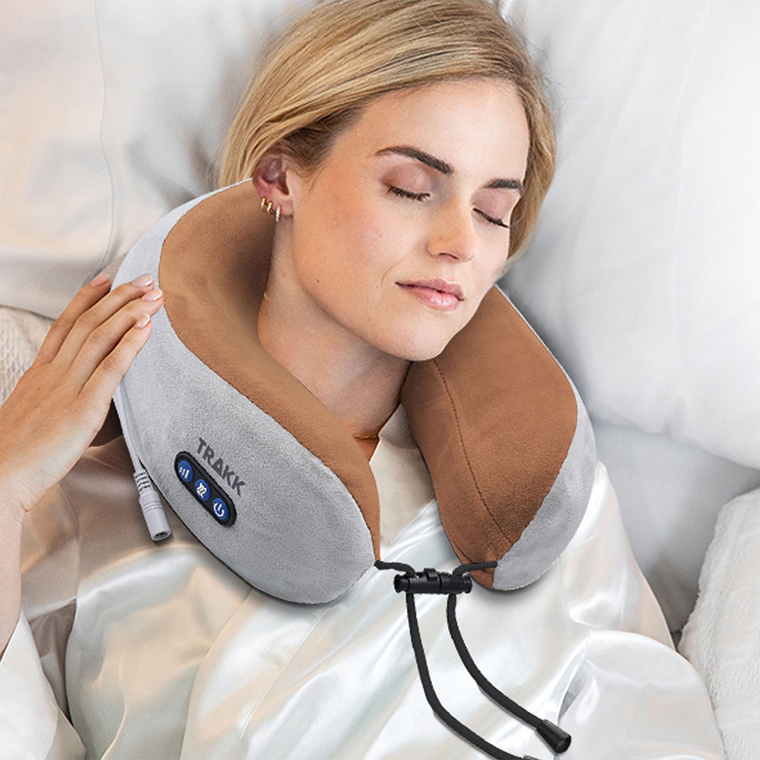 TRAKK Deep Tissue Electric U Shape Memory Foam Neck Massage Travel Pillow (Used) - VMInnovations