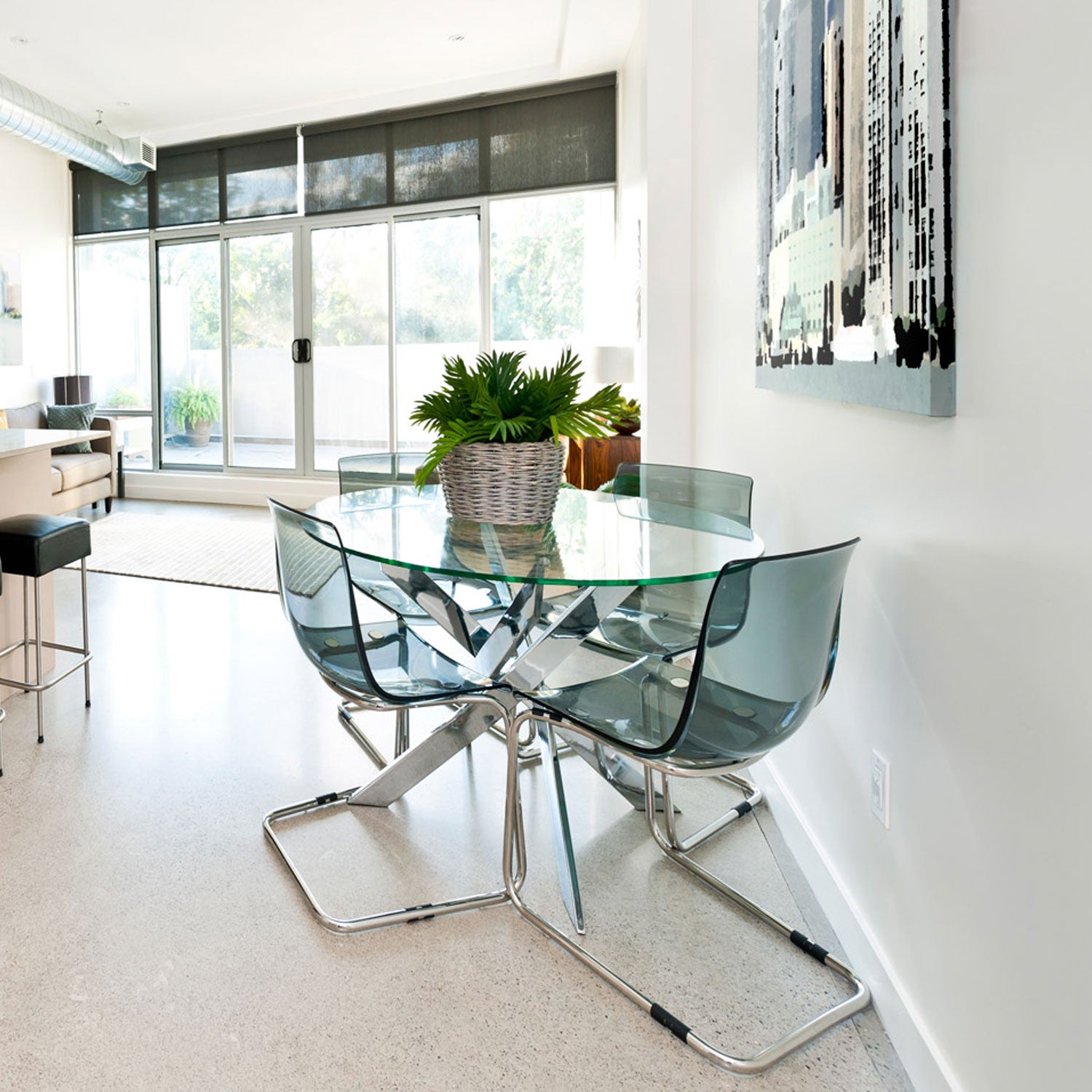Dulles 36'' Round Flat Polish 1/4 Inch Thick Tempered Glass Table Top (Open Box) - VMInnovations