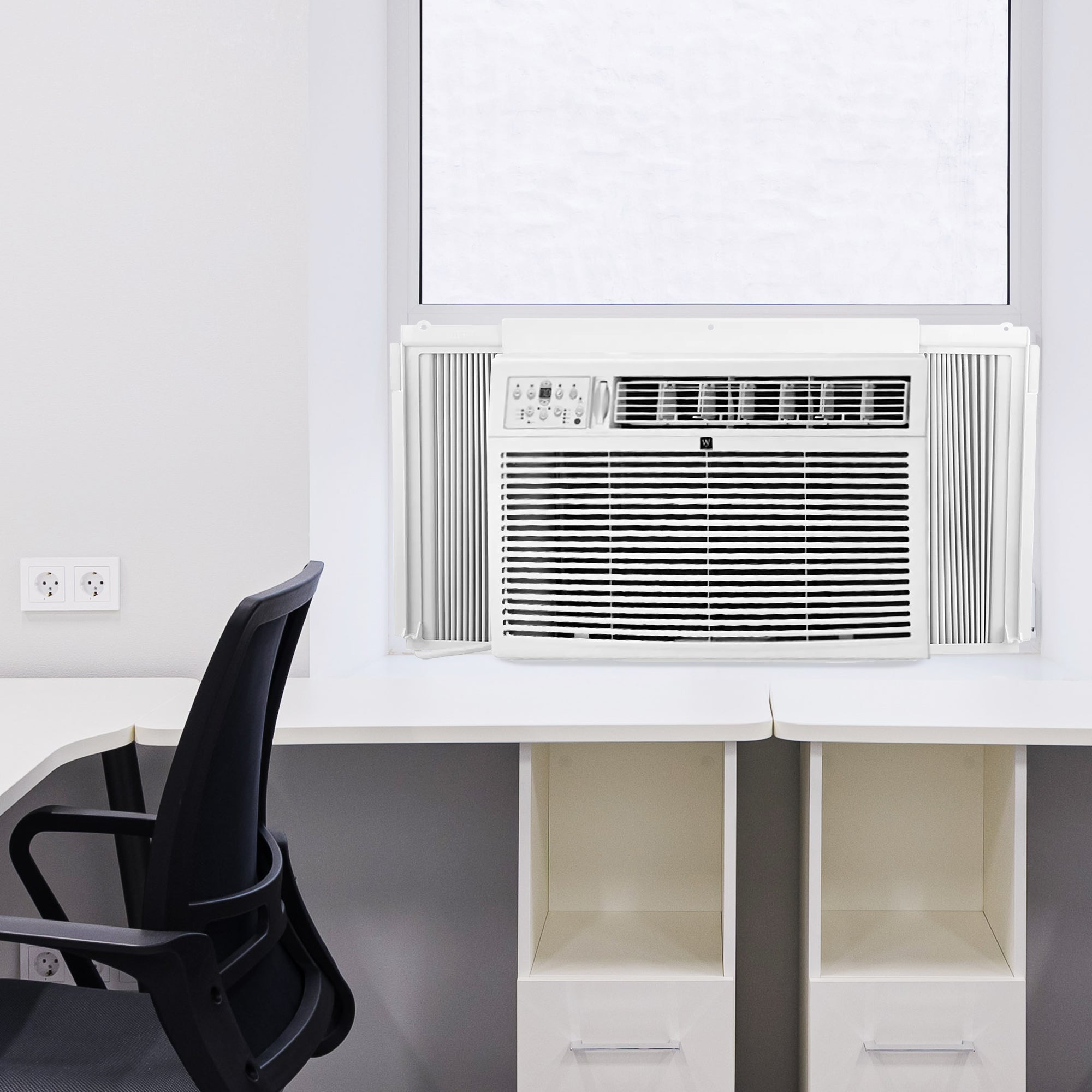 HomePointe 18000 BTU Air Conditioner w/Remote Control & LED Digital Panel (Used) - VMInnovations