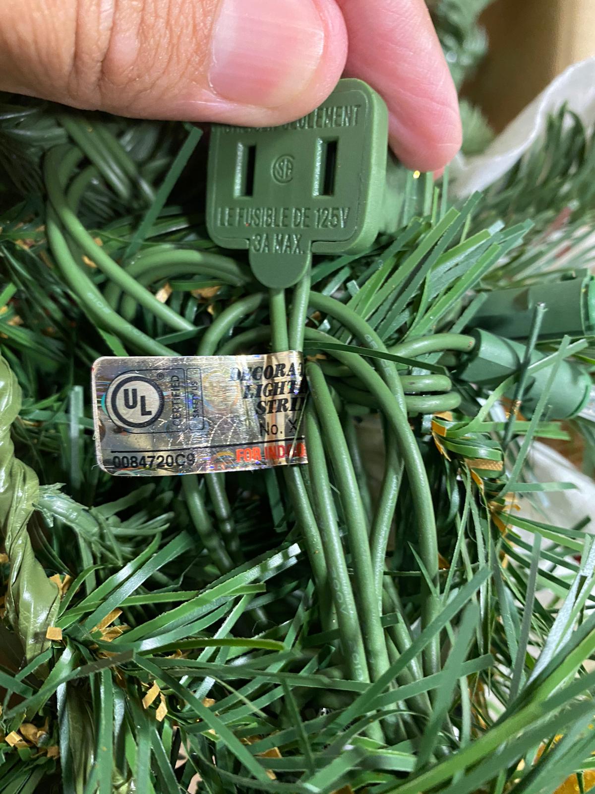 Easy Treezy Natural Pine 6 Ft Pre Lit Holiday Garland w/ White Lights (Open Box) - VMInnovations