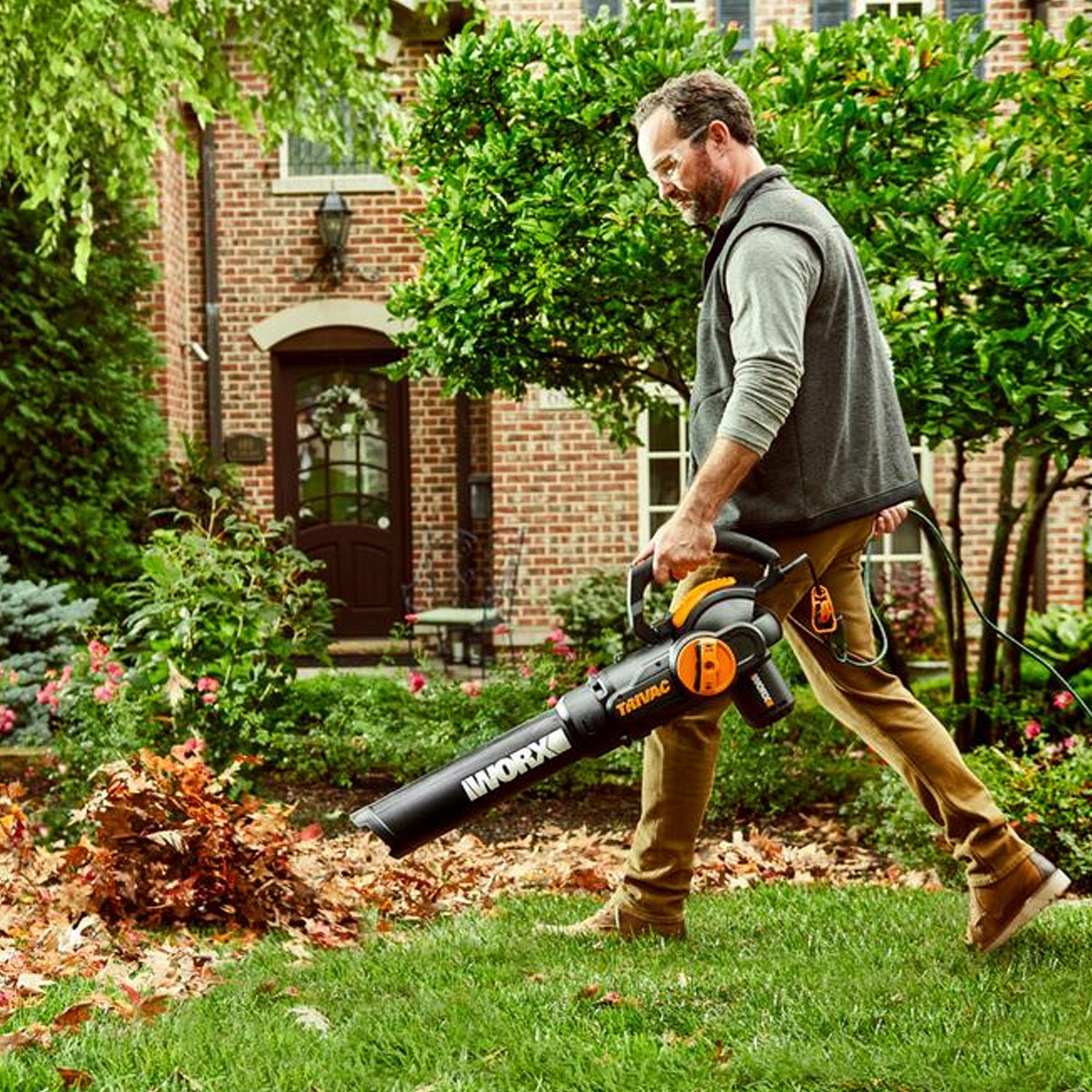 WORX Yard Tool Package w/ Trivac Electric Leaf Blower & Cordless Hedge Trimmer
