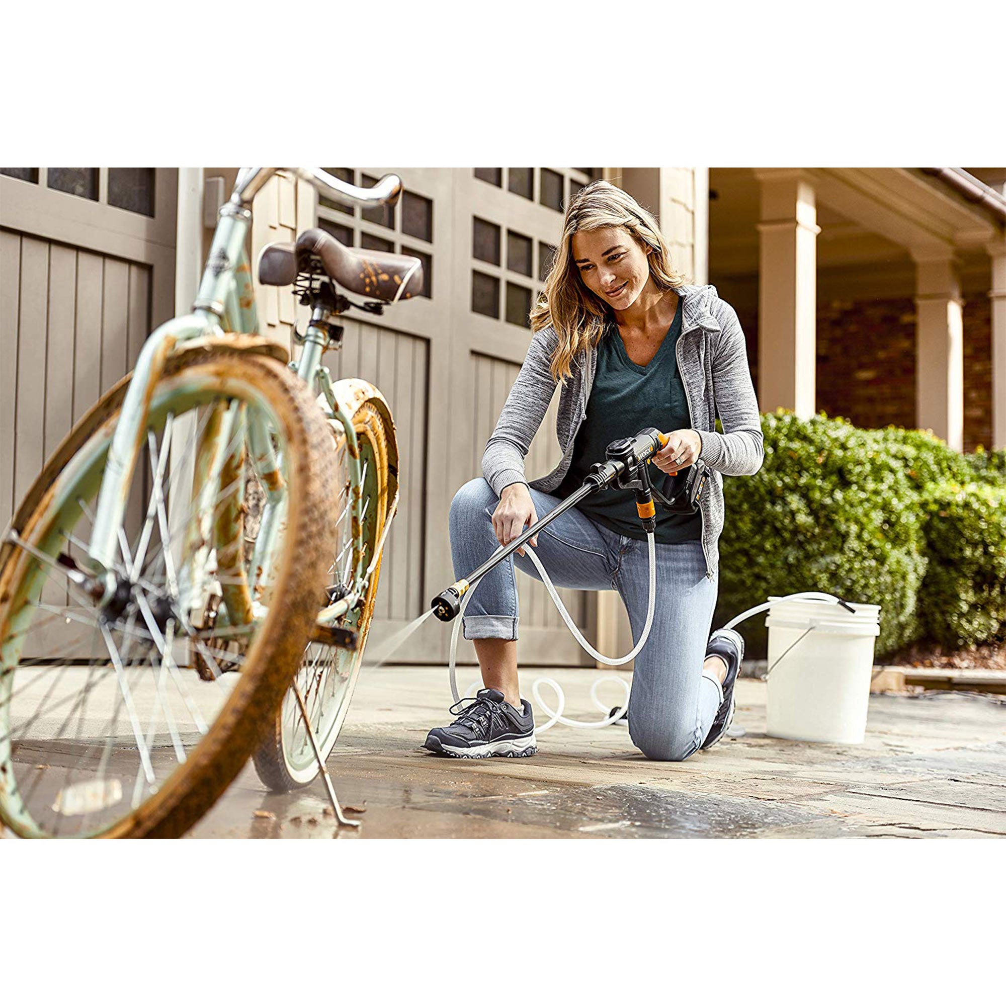 Worx WG625 20 Volt Battery Power Share Hydroshot Portable Power Washer, Black