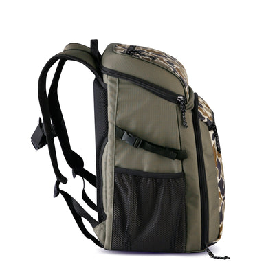 Igloo Gizmo Durable & Adjustable Insulated 30 Can Cooler Backpack, Camouflage