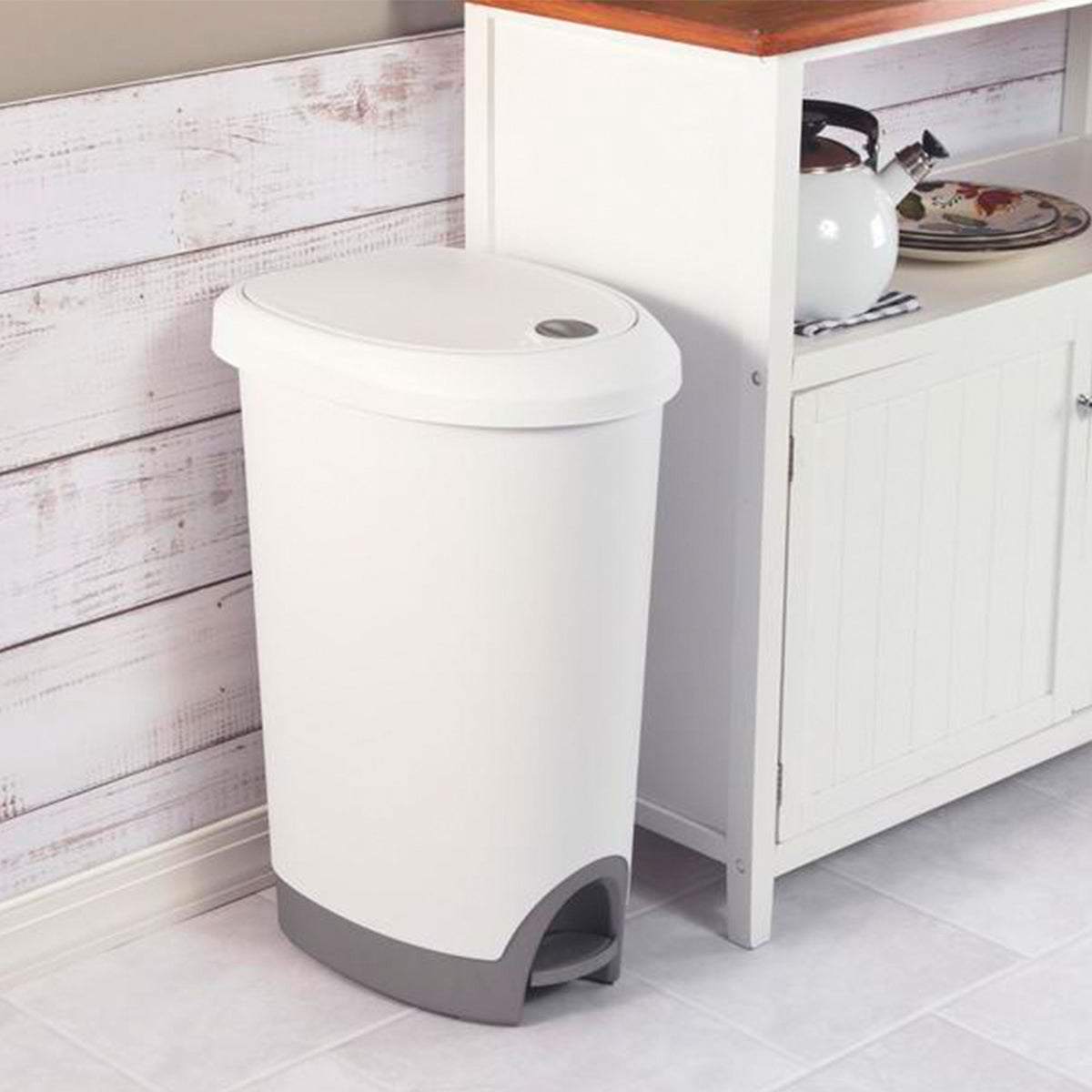Sterilite 12.6 Gallon Locking StepOn Garbage Wastebasket, White 10738002(6 Pack)