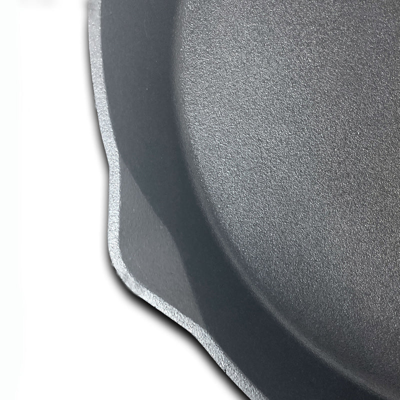 Bayou Classic 16" Double Handled Cast Iron Skillet with Pour Spouts, Black(Used)