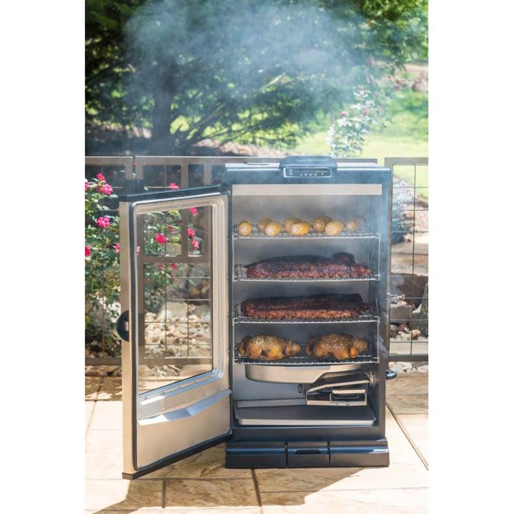 Masterbuilt 40" 4 Rack Bluetooth Digital Electric Smoker, Black (Open Box)