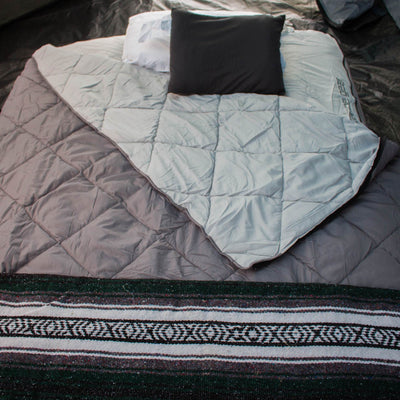 Intex Queen DuraBeam Air Flow Mattress Built In Pump & Sleeping Bag Cover