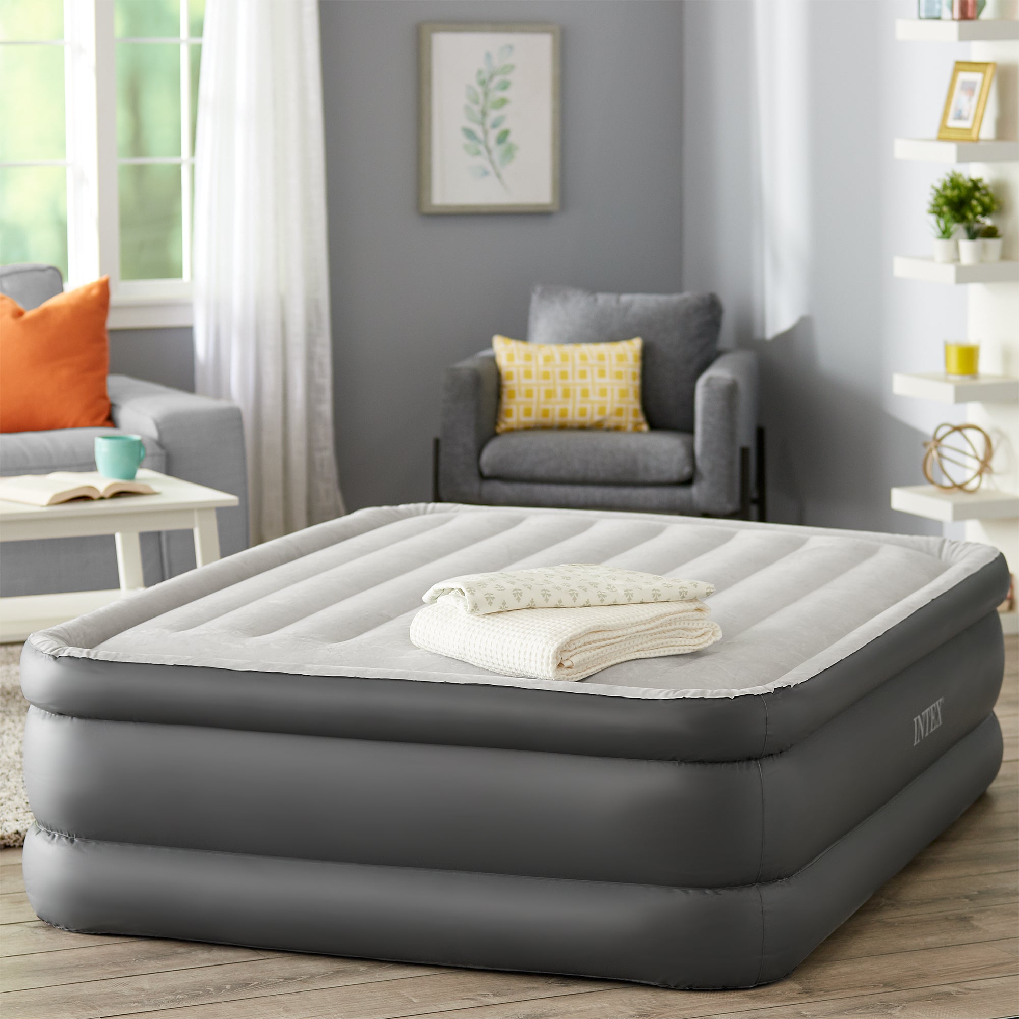 Intex Queen Dura-Beam 20 in Inflatable Bed Air Mattress, Built-in Electric Pump