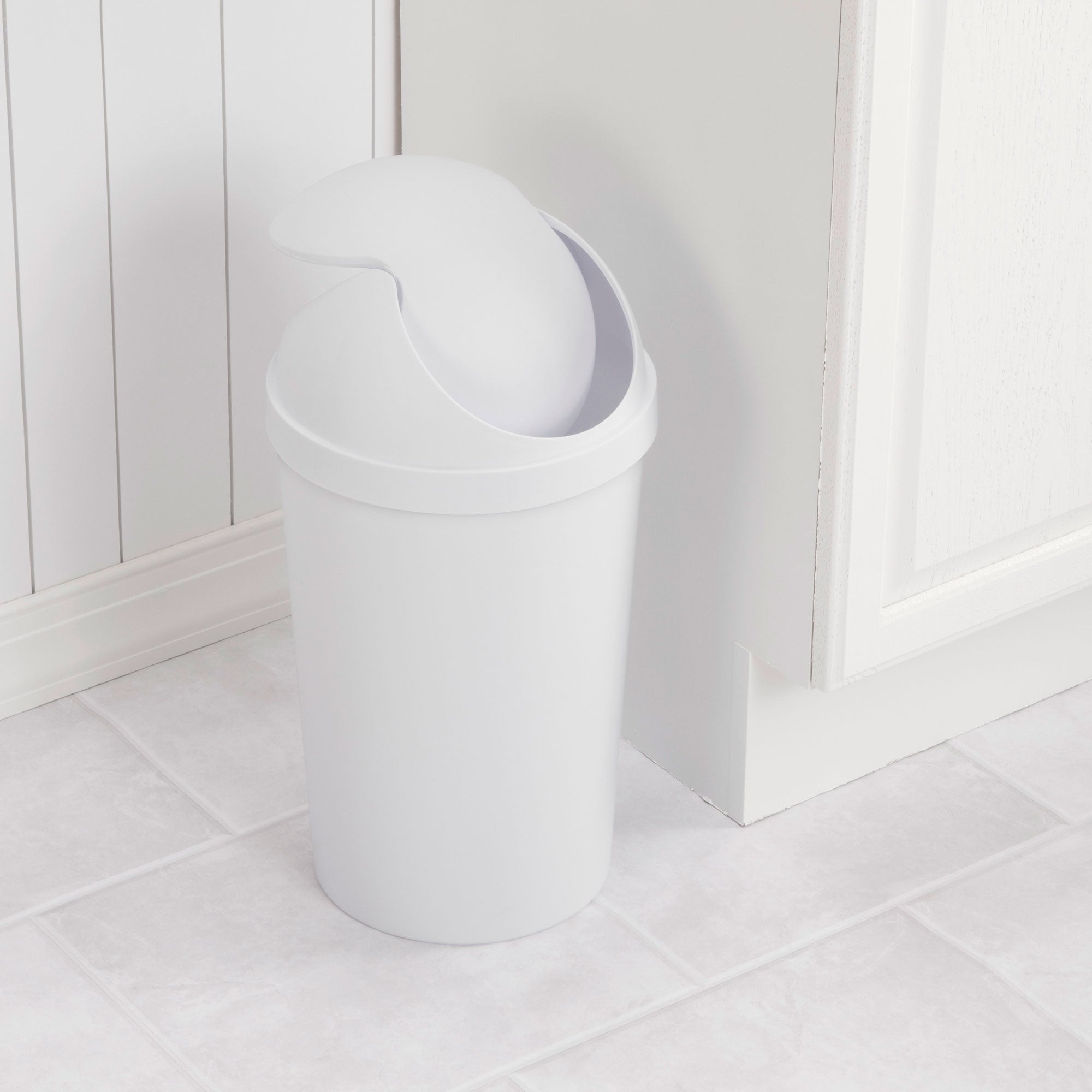 Sterilite 10838006 3 Gallon Round Swing Top Plastic Wastebasket, White (Open Box)