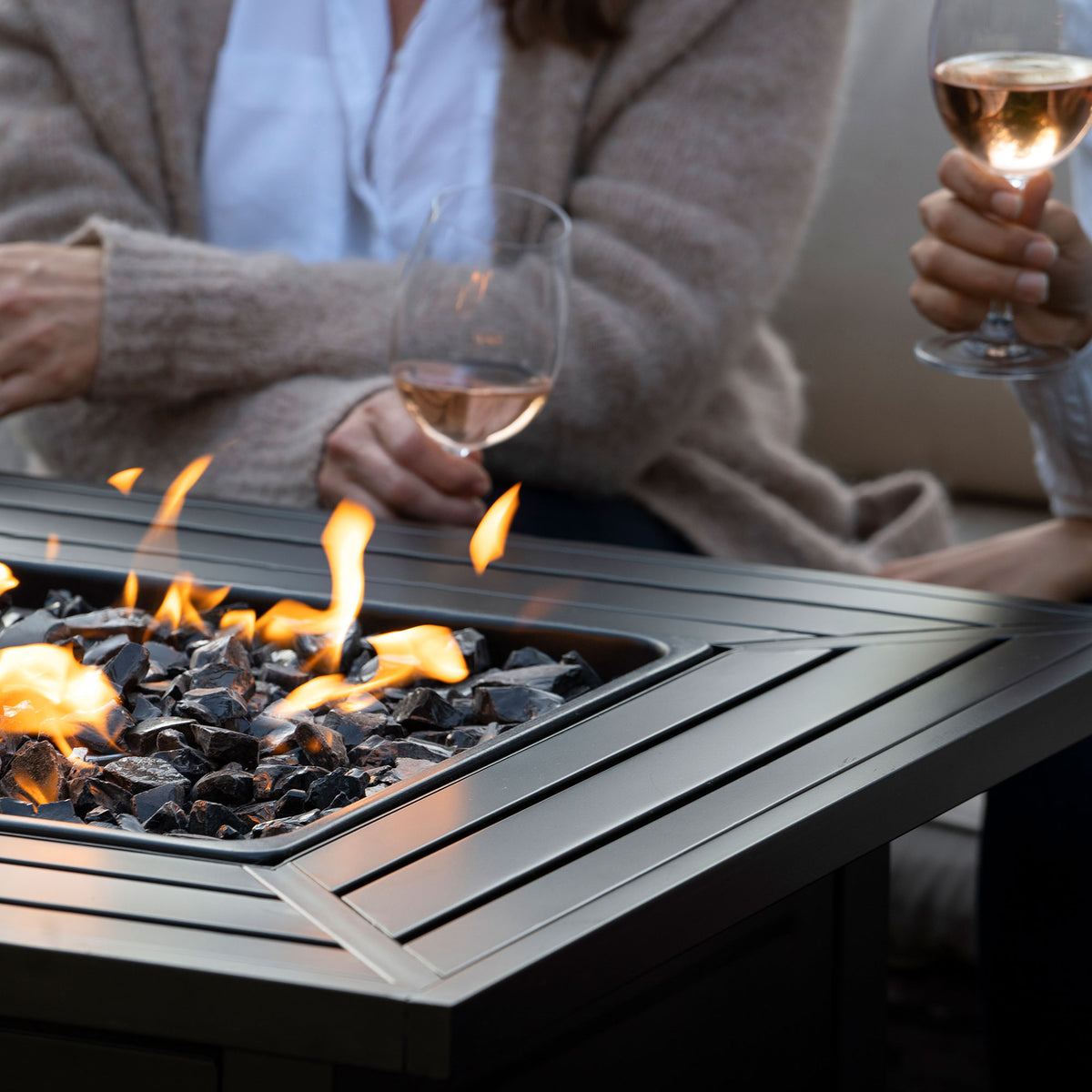 Endless Summer 30 inch Propane Gas Fire Pit Table with Lava Rock, Black (Used)