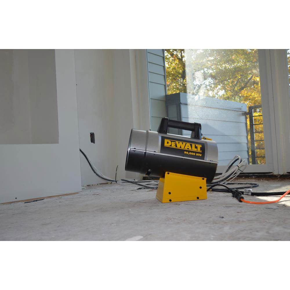 DeWalt 90,000 BTU Industrial Cordless Forced Air Propane Heater (For Parts)