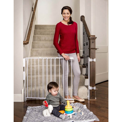 Regalo Top of Stairs 43 x 30.5 Inches Metal Frame Adjustable Baby Gate, White