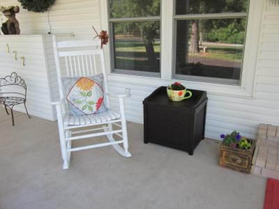 Suncast 22 Gallon Outdoor Resin Wicker Patio Deck Storage Seat, Java (2 Pack)