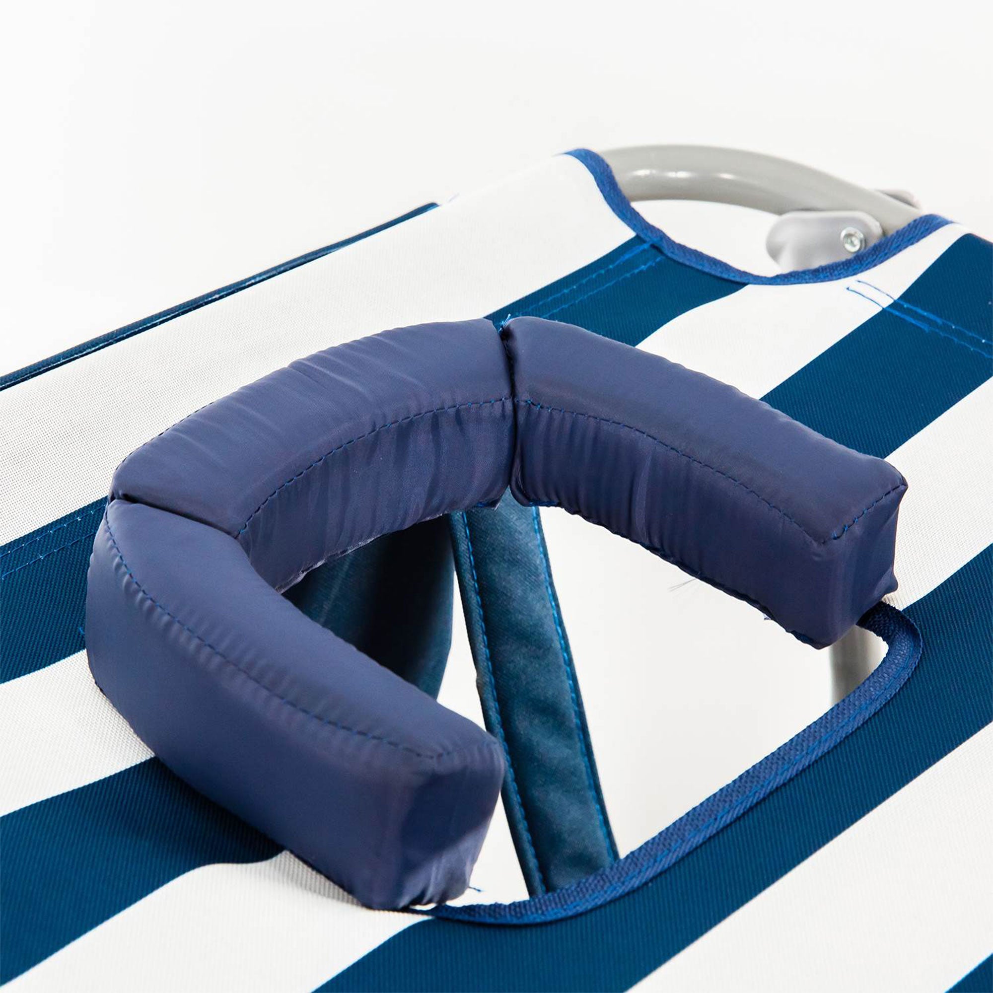 Ostrich Outdoor Lounge 5 Position Recline Beach Chair, Striped Blue (For Parts)