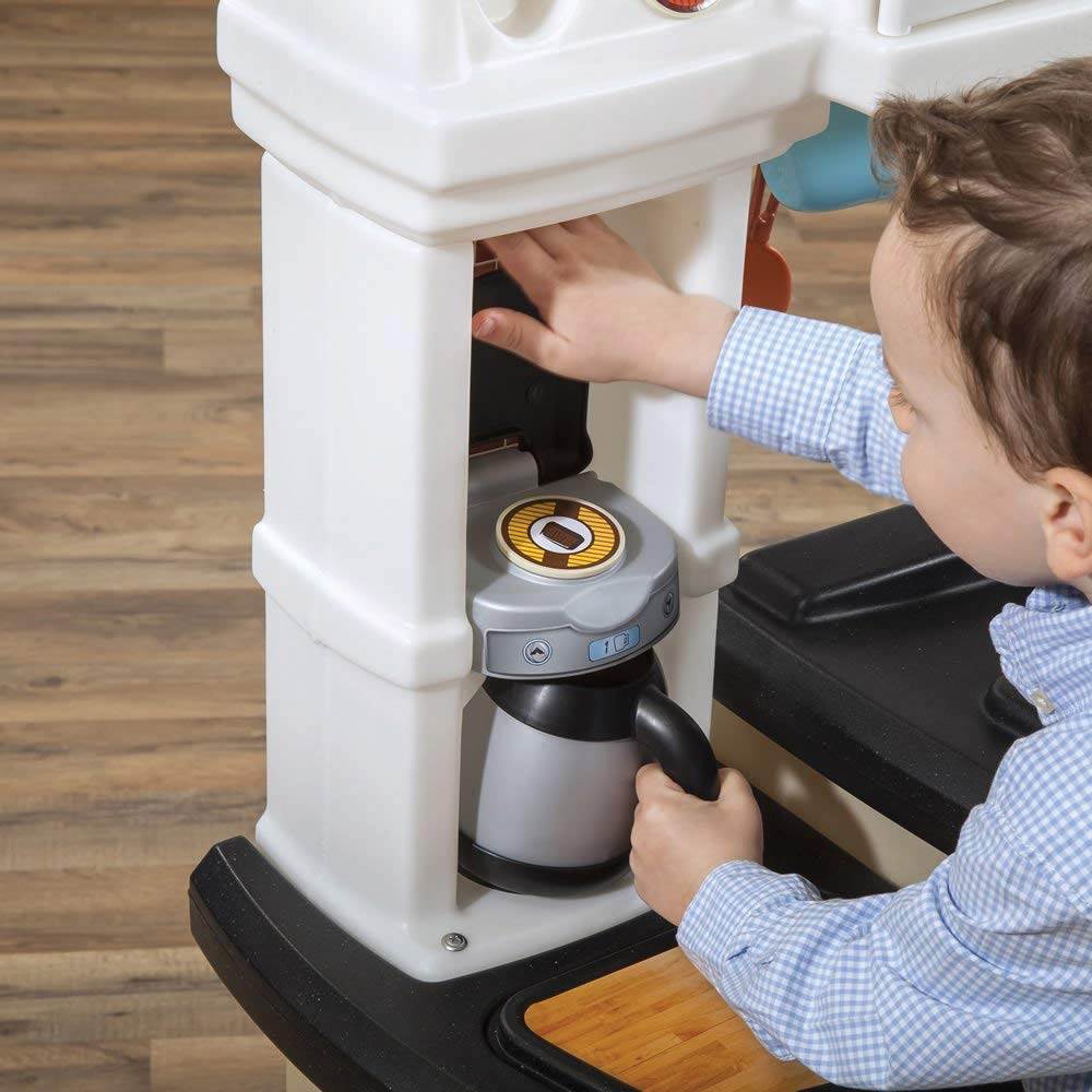 Step2 Great Gourmet Pretend Play Kitchen Set with Electronic Lights & Sounds