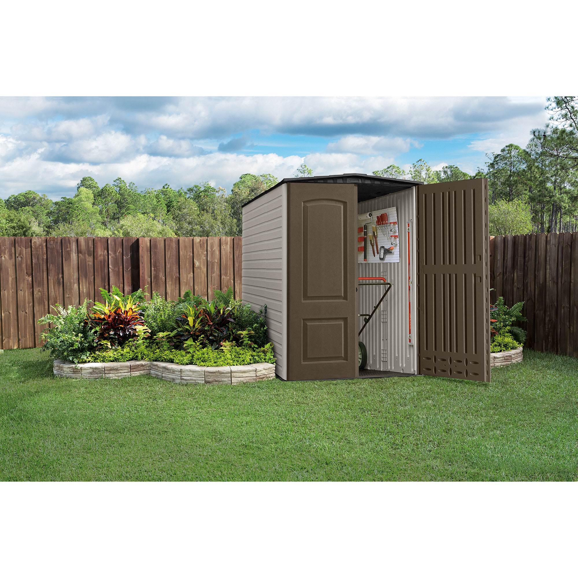 Rubbermaid 5'x6' Outdoor Gardening & Tools Vertical Storage Shed and Accessories