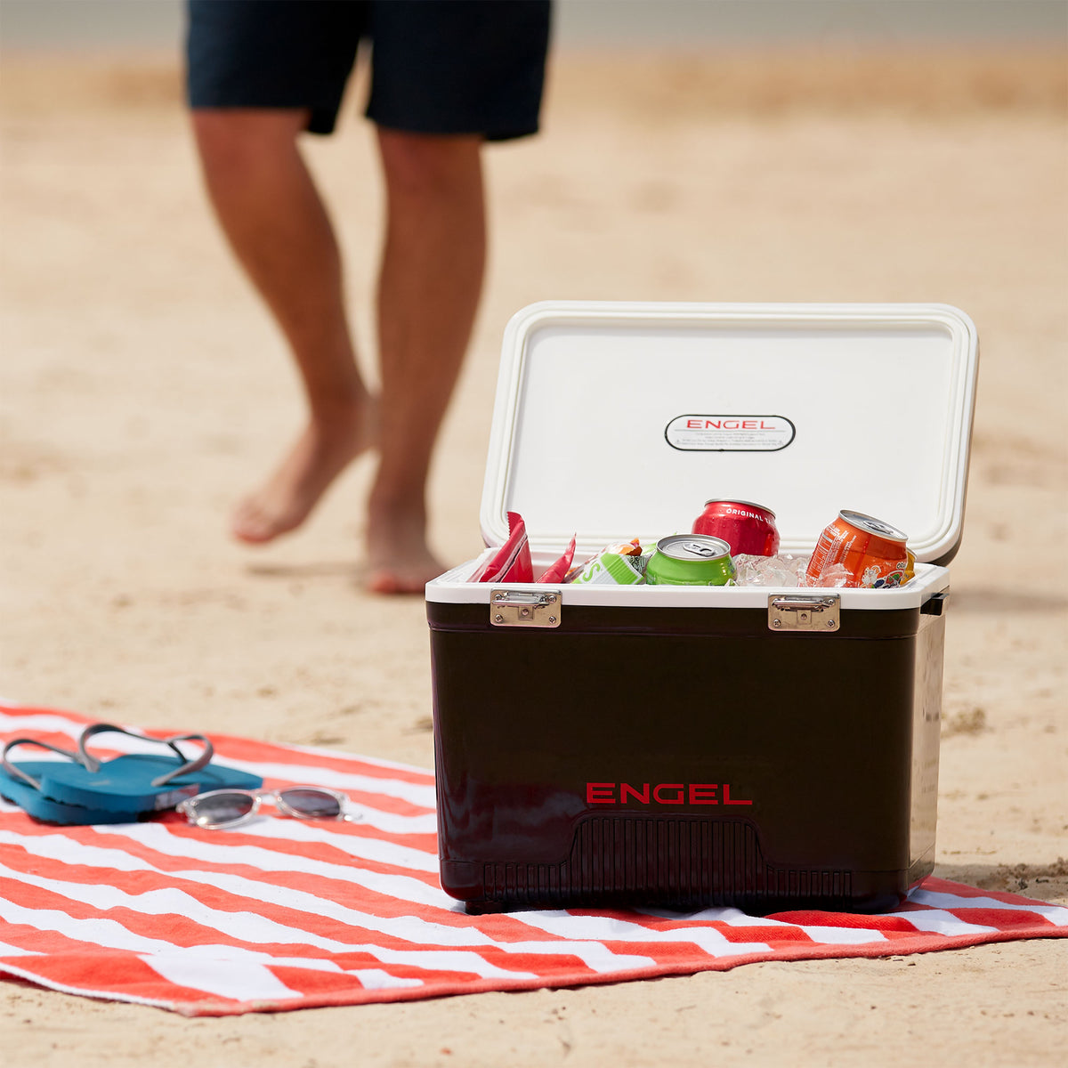 Engel 13 Quart 18 Can Odor Resistant Insulated Cooler Drybox (For Parts)