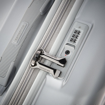 Samsonite Xcalibur XBT Spinner Hard Side Travel Carry On Suitcase (Open Box) - VMInnovations