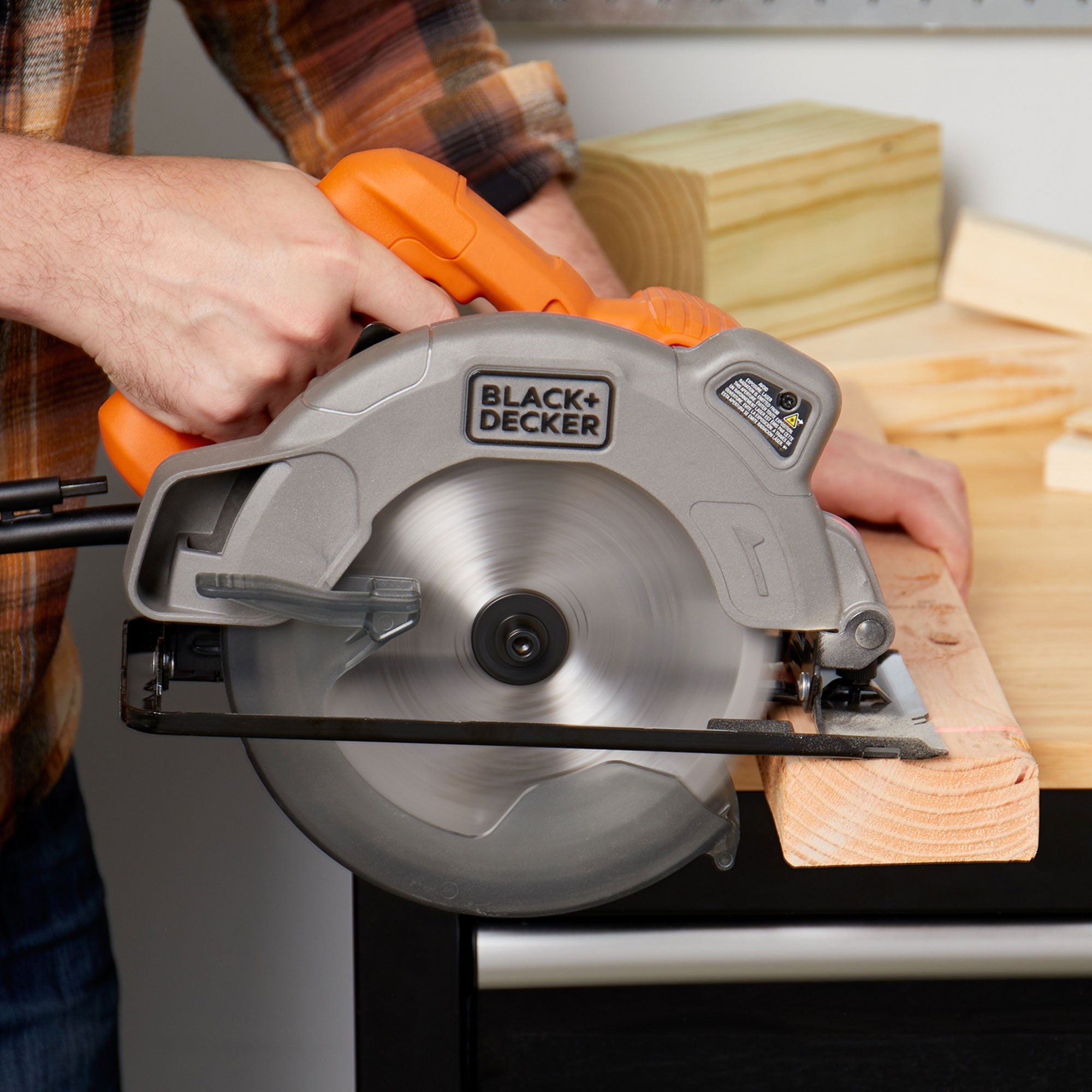 Black and Decker 13 Amp 7 1/4 Inch Corded Circular Saw w/ Laser Guide (Open Box) - VMInnovations