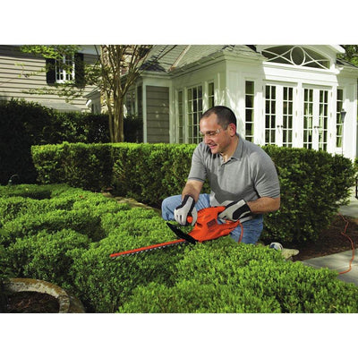 Black and Decker HT18 18 Inch 3.5 Amp Dual-Action Corded Electric Hedge Trimmer