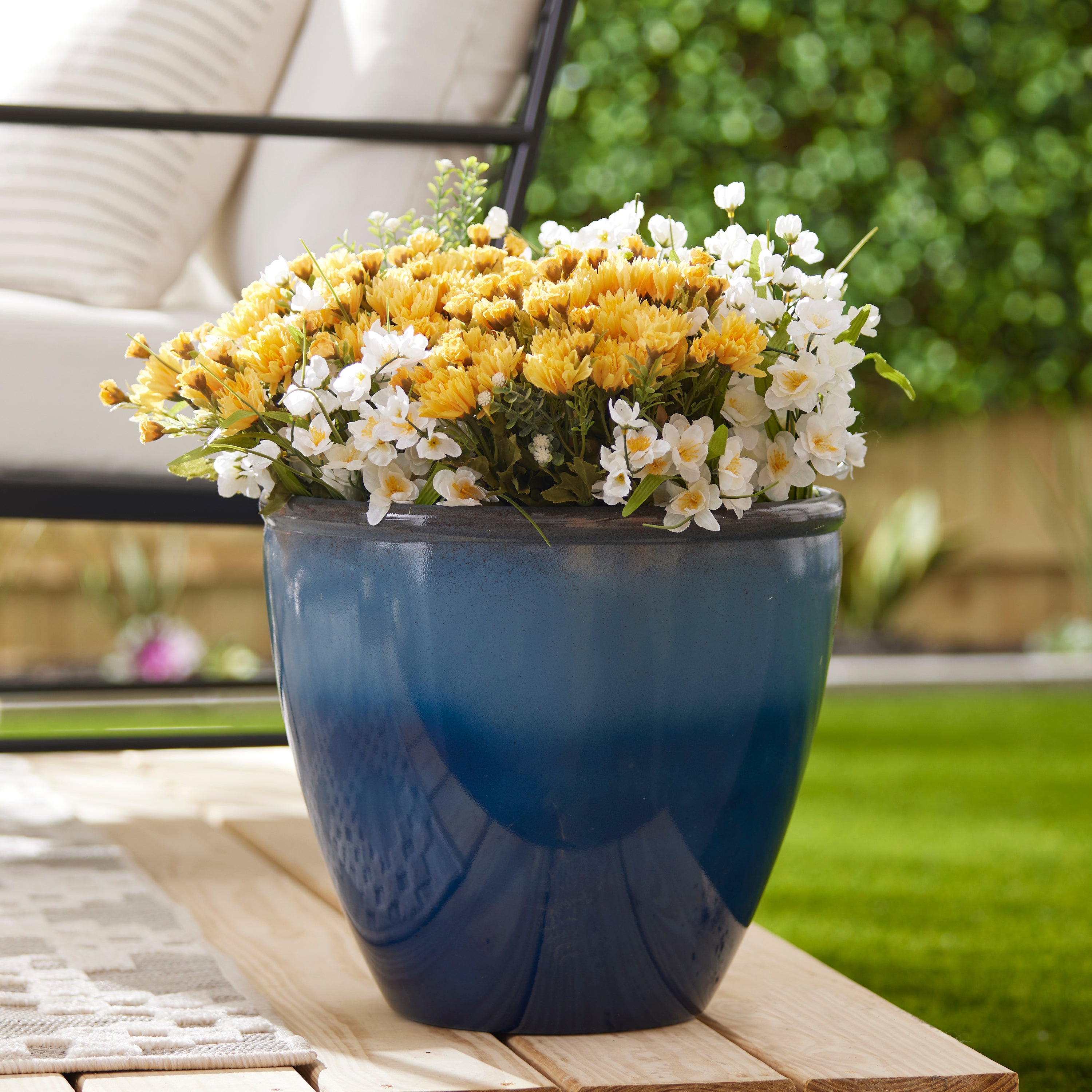 Suncast 16 Inch Ombre Decorative Durable Resin Planter, Blue and Brown  (3 Pack)