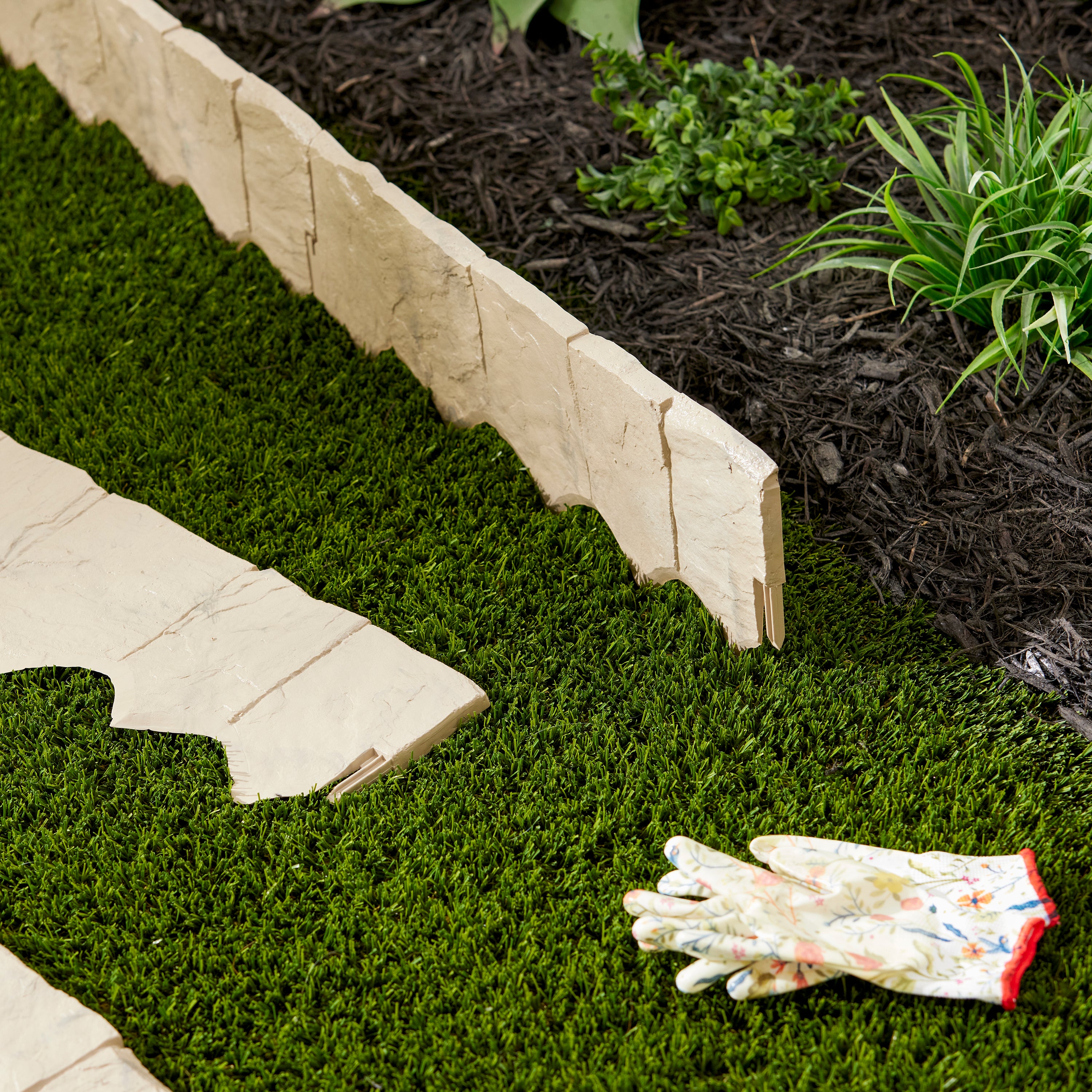 Suncast Landscape Design Border Decorative Natural Rock Stone Edging (Open Box)