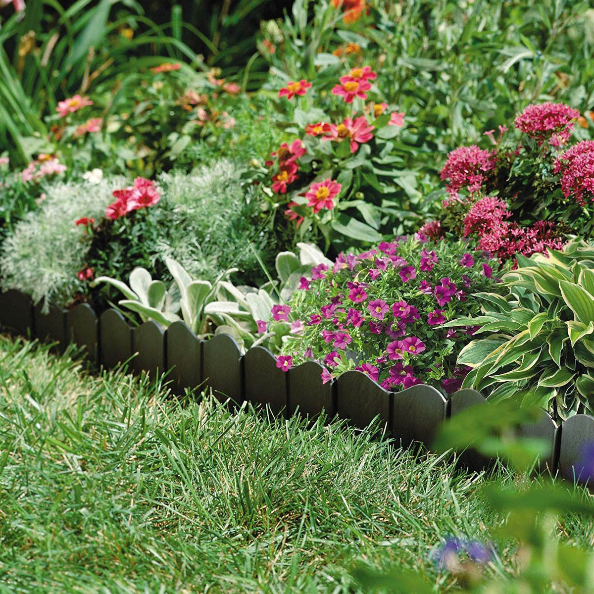 Suncast Quick Edge Interlocking Landscape Edging 40 6 Inch Sections (Open Box)