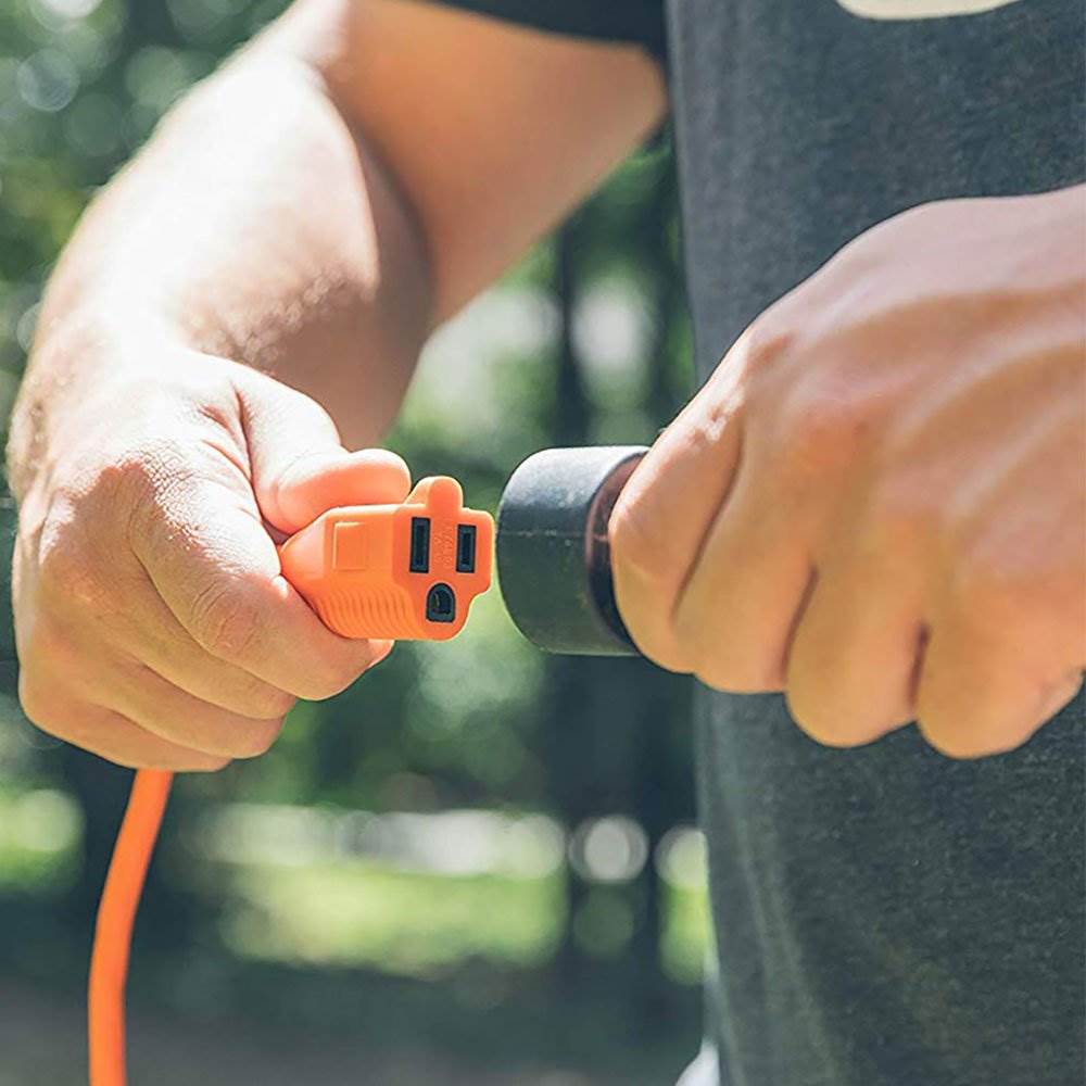 Black and Decker Electric Hedge Trimmer & Southwire 100 Foot Extension Cord
