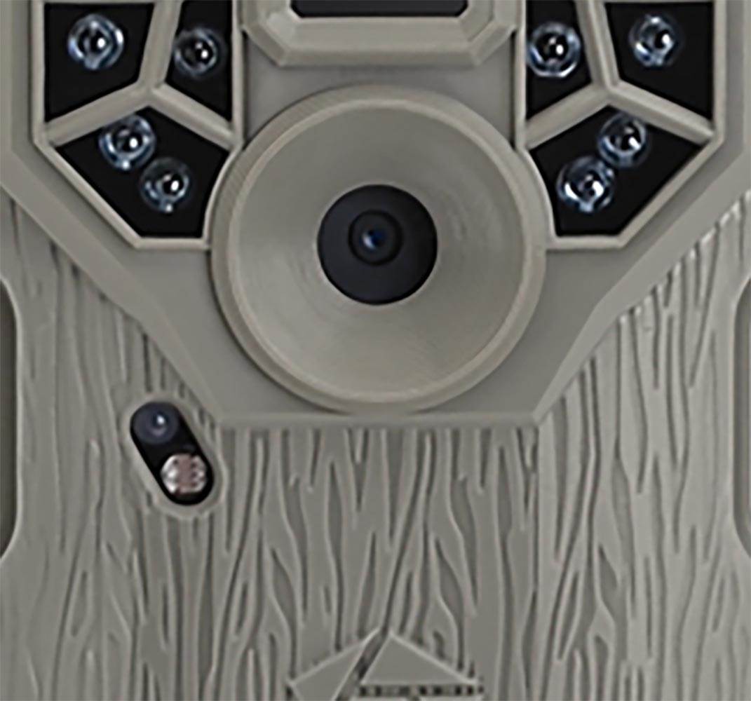 Stealth Cam 8MP IR Game Camera (8 Pack) & SanDisk 16GB SD Memory Card (8 Pack)