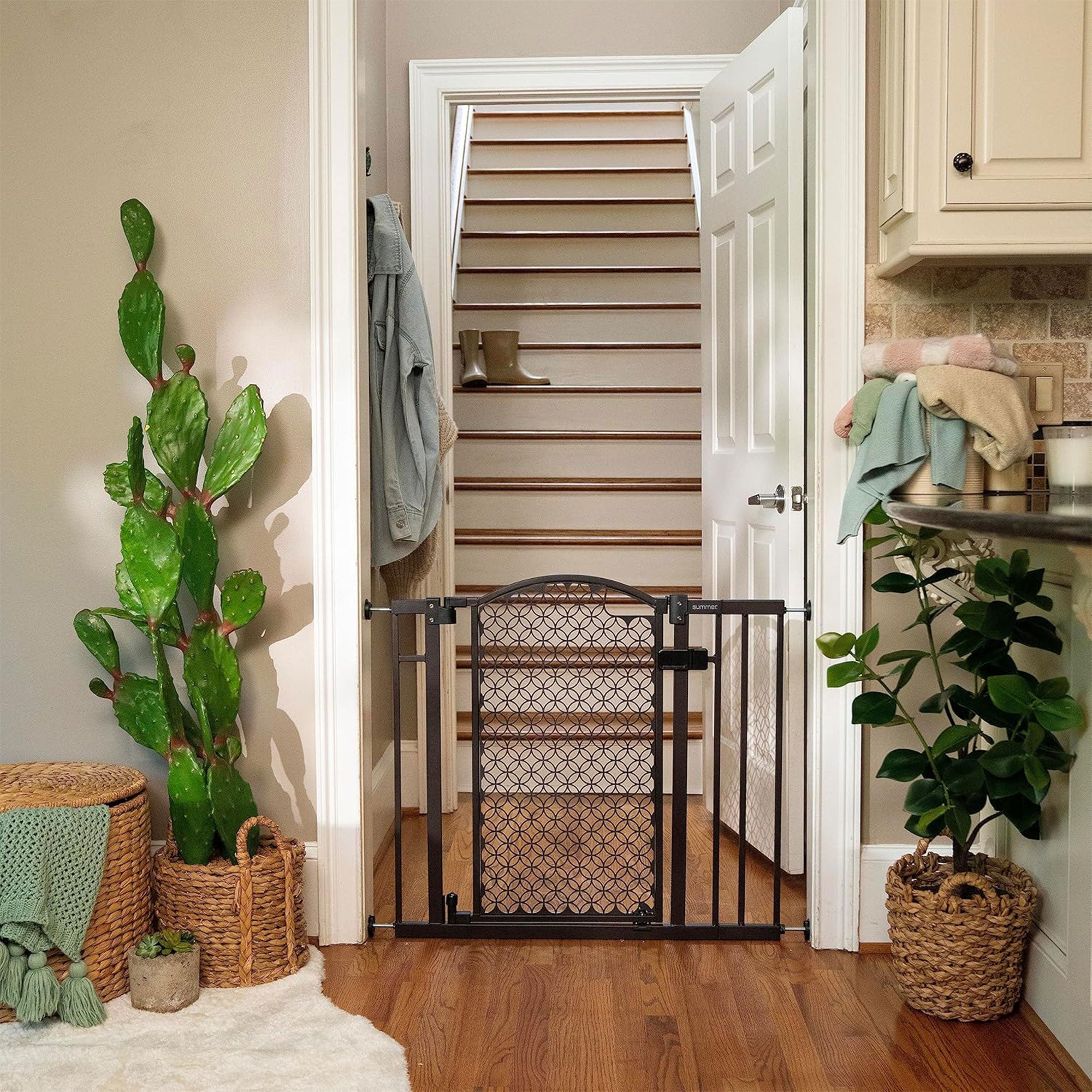 Summer Infant Union Arch 28 to 42in Pressure Mount Baby Safety Gate (Open Box) - VMInnovations