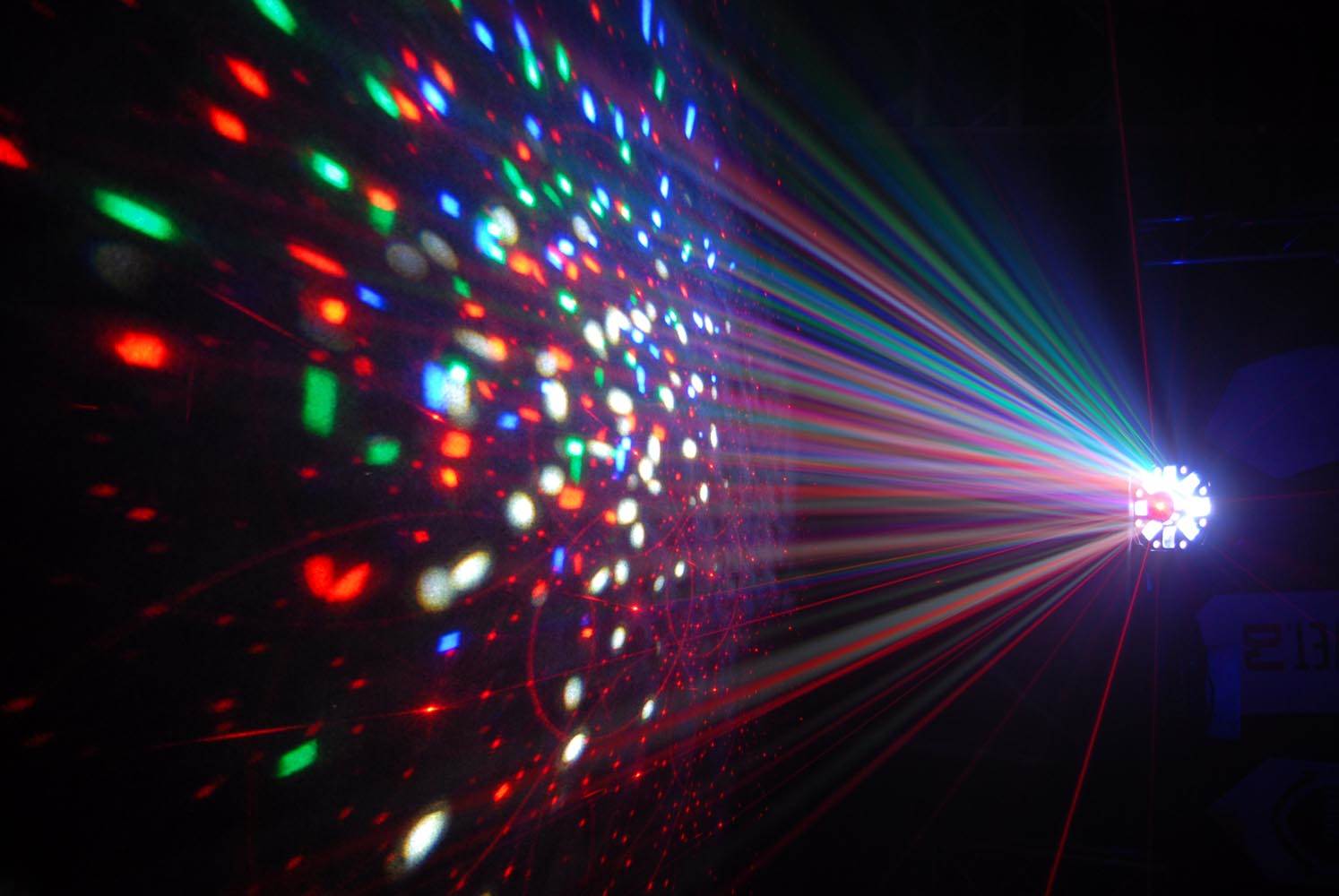 Chauvet DJ SWARM 5FX RGBAW LED Derby Strobe Effect + Light Stand + Fog Machine