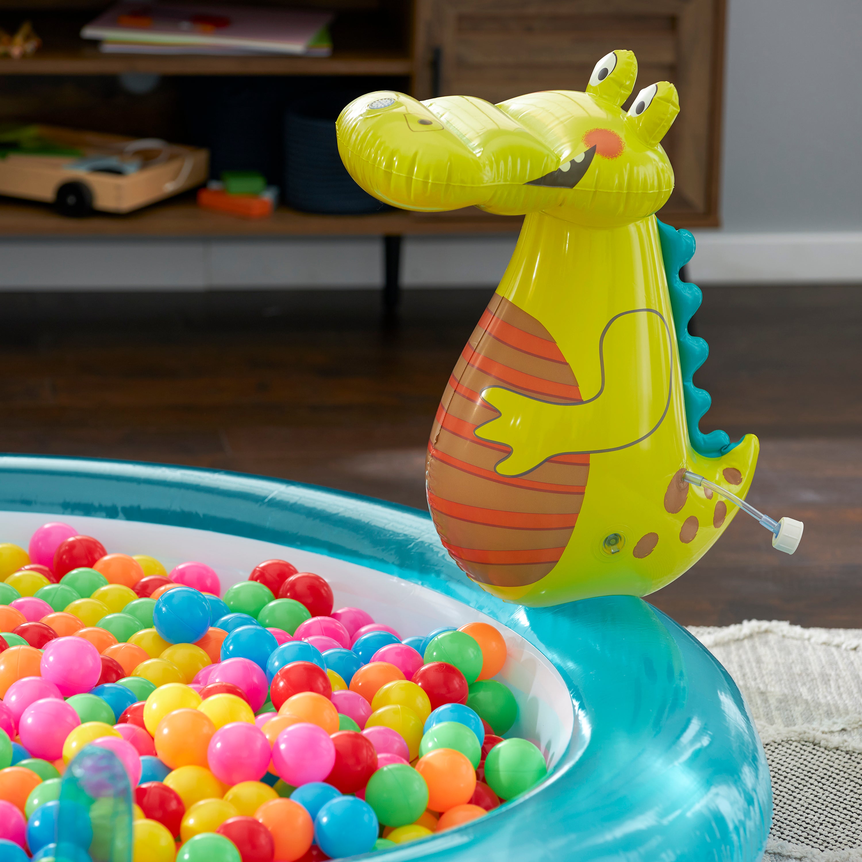 Intex Gator Inflatable Play Center Kiddie Pool with Slide & Fun Ballz, 100 Pack