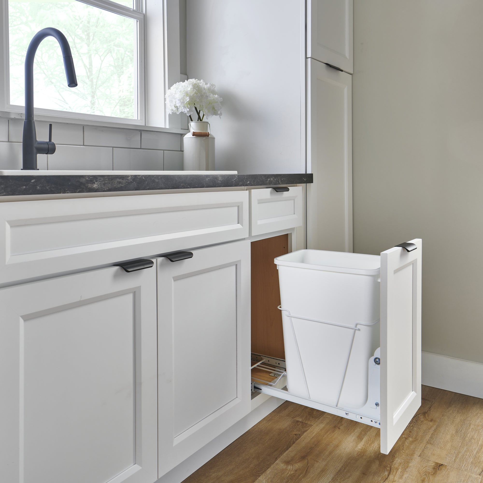 Rev-A-Shelf RV-9PB S Single 30-Quart Cabinet Pullout Waste Container(Open Box)
