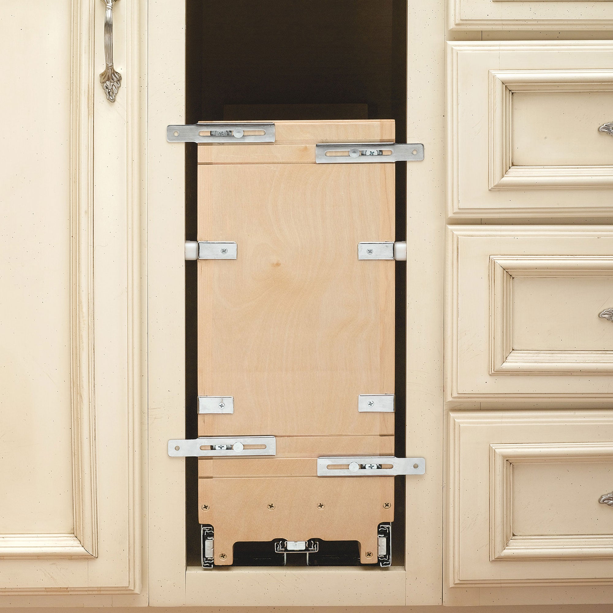 Rev-A-Shelf 5 Inch Kitchen Pull Out Tray Divider Cabinet Organizer (Open Box)