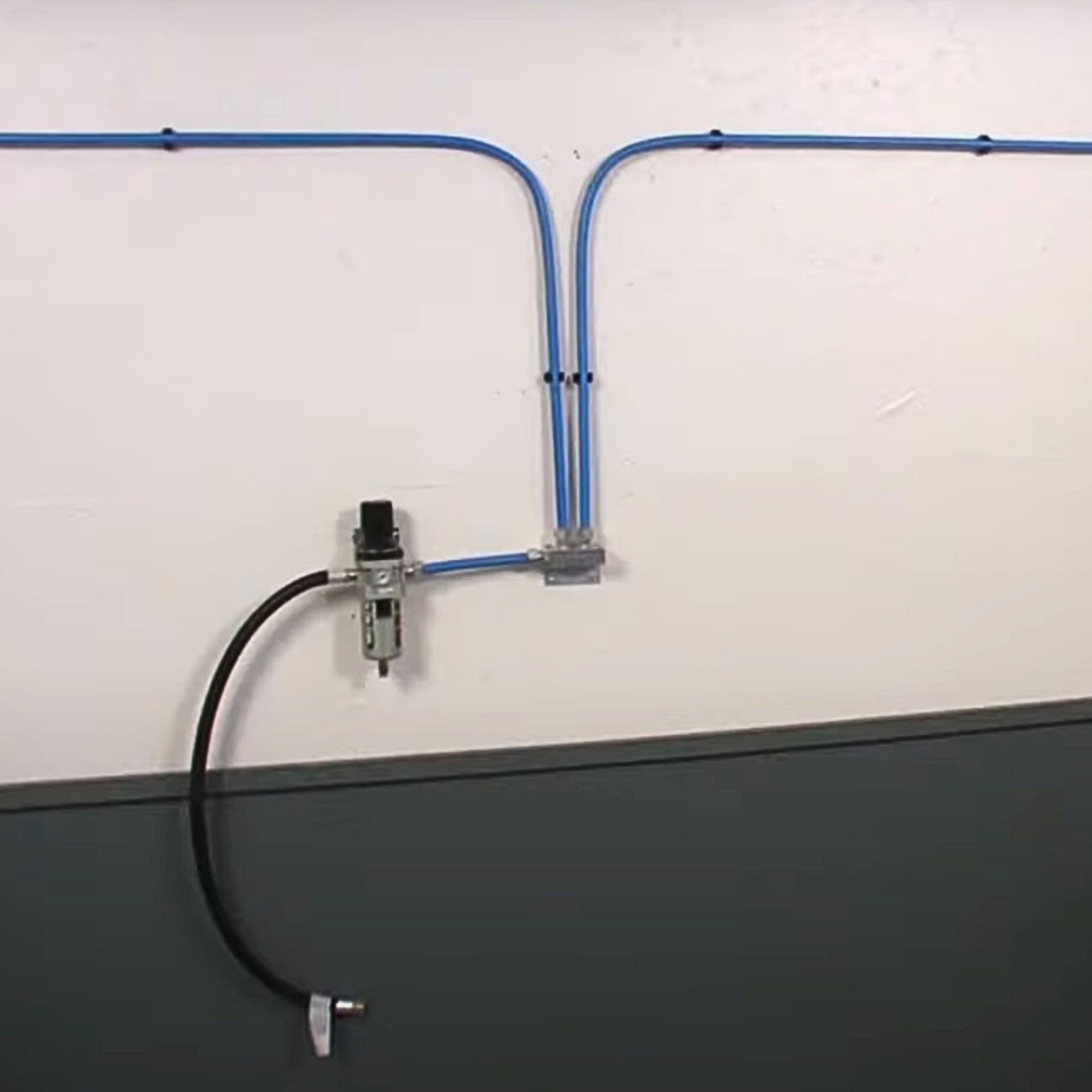 MaxLine 300 Foot 3/4 Inch Semi-Flexible Compressed Air Tubing Master Kit (Used) - VMInnovations