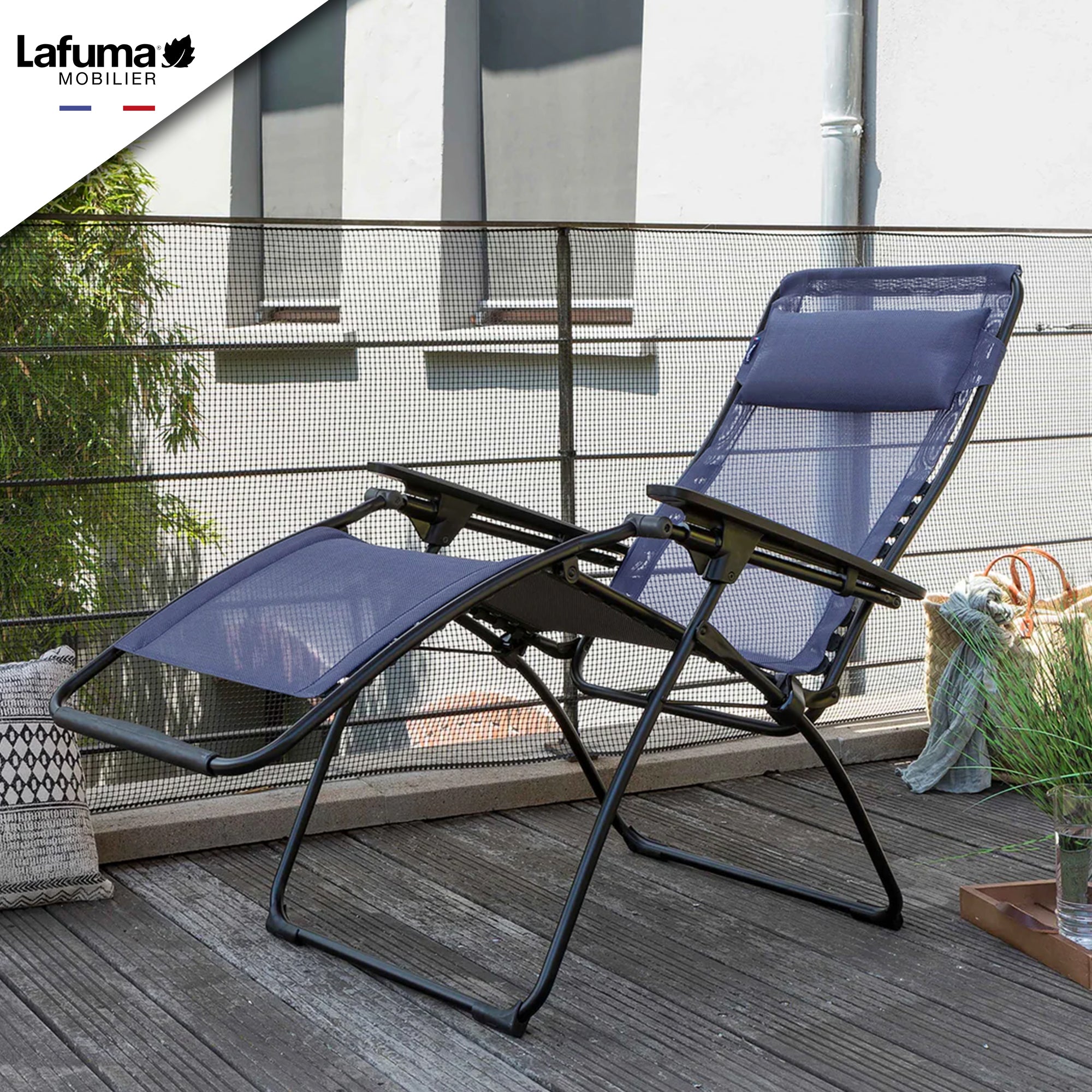 Lafuma LFM3118-8547 Futura Gravity Outdoor Lounge Recliner, Ocean Blue(Open Box) - VMInnovations