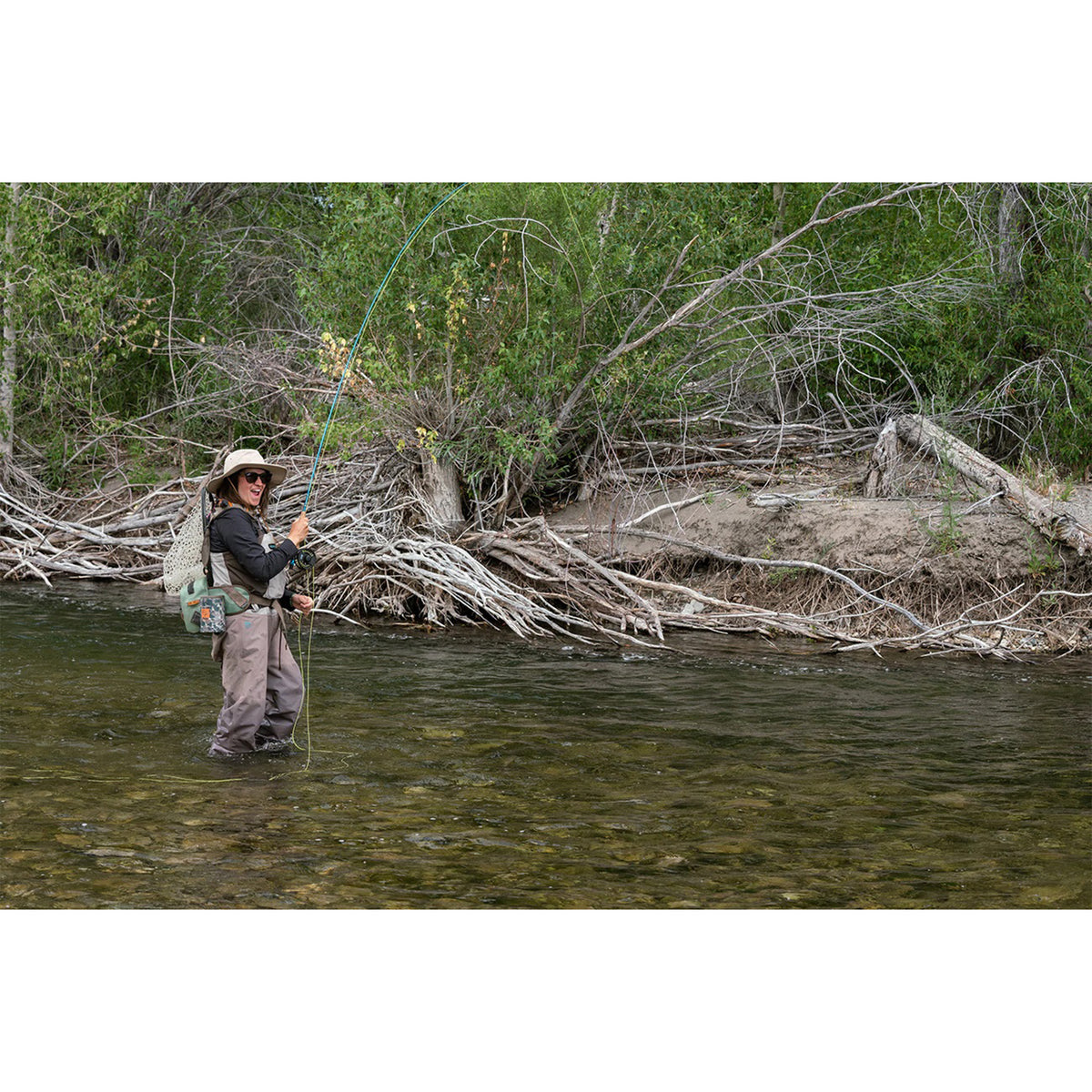 Redington 5WT Fly Fishing Combo Kit 9-Foot Crosswater Fly Reel 4 Piece w/Case