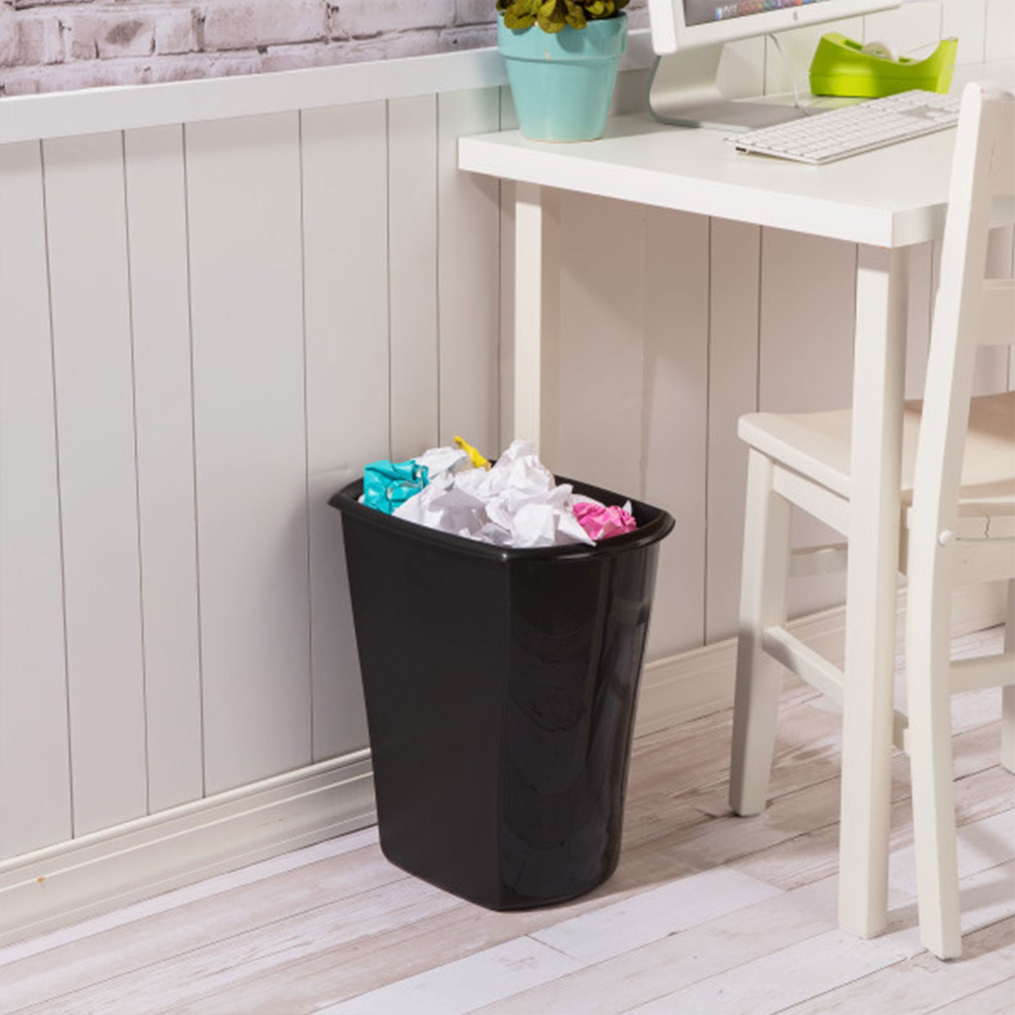 Sterilite 10529006 5.5 Gallon Ultra Plastic Wastebasket Trash Can, Black