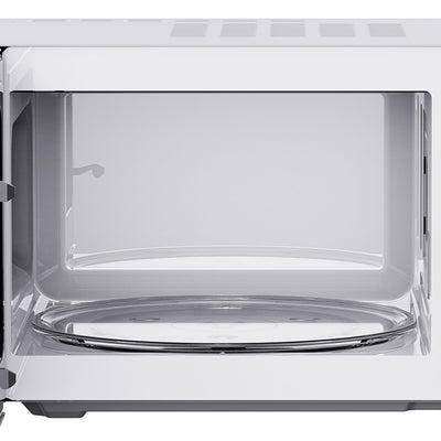 Black+Decker 1000 Watt 1.1 Cubic Feet Countertop Table Microwave Oven (Used)
