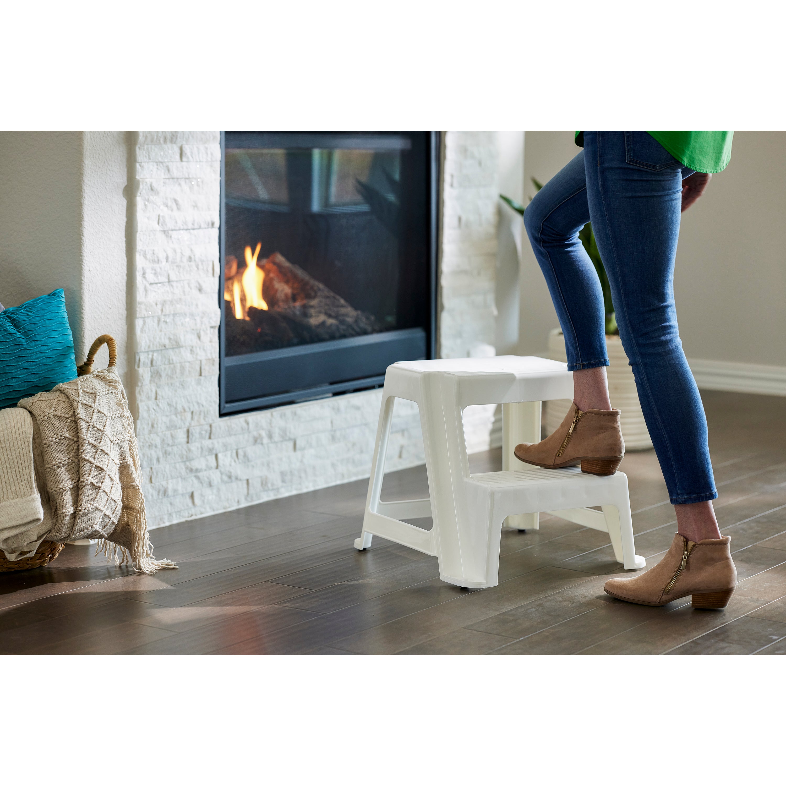 Gracious Living 16-Inch Plastic Two Step Home & Kitchen Stool, White (4 Pack) - VMInnovations