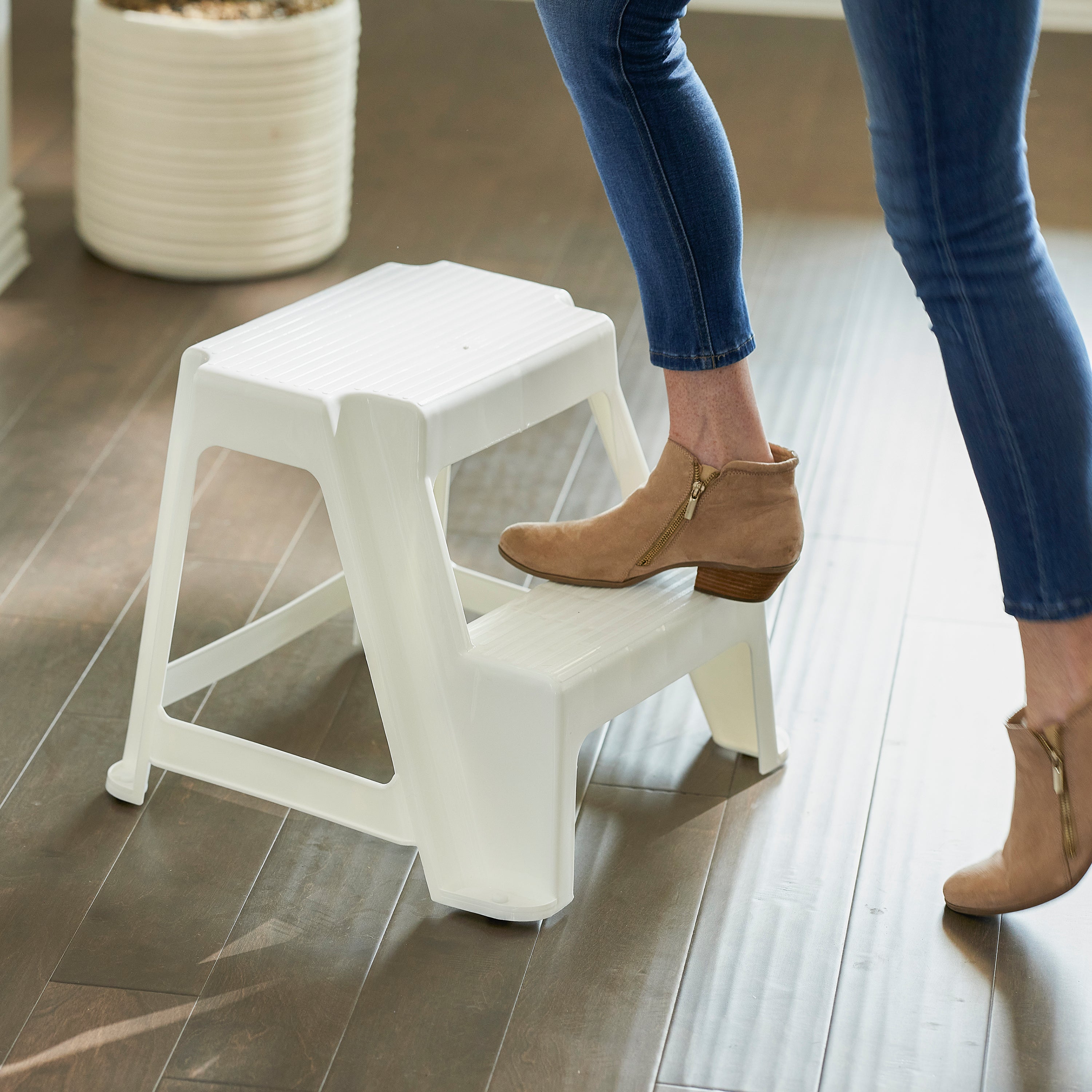 Gracious Living 16-Inch Plastic Two Step Home & Kitchen Stool, White (4 Pack) - VMInnovations