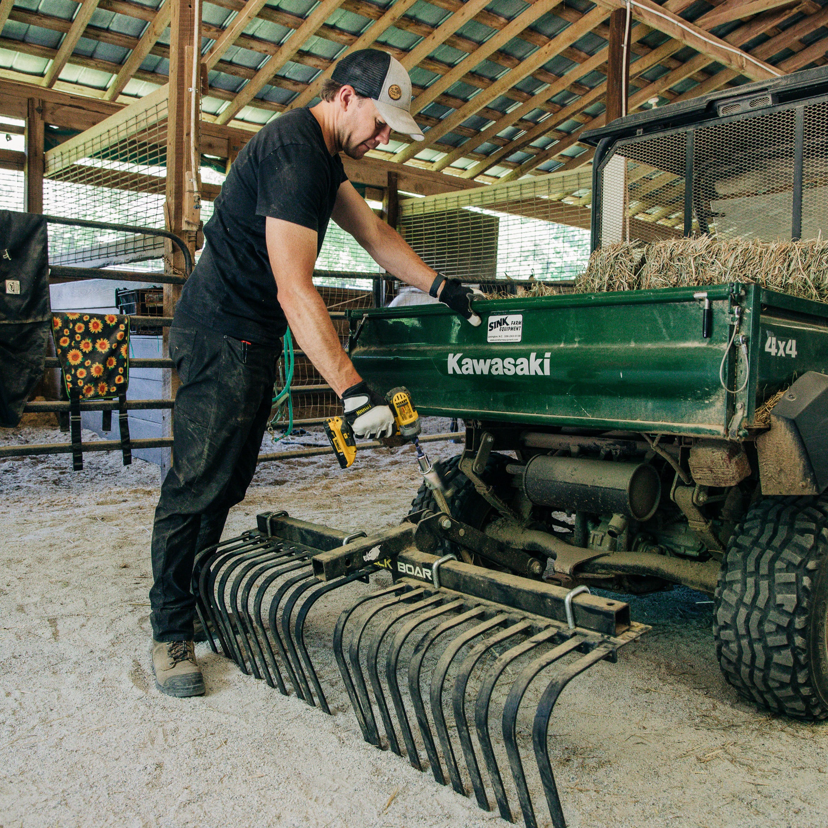 Camco Black Boar ATV/UTV Implement Strong Outside Vehicle Manual Lift (Used) - VMInnovations